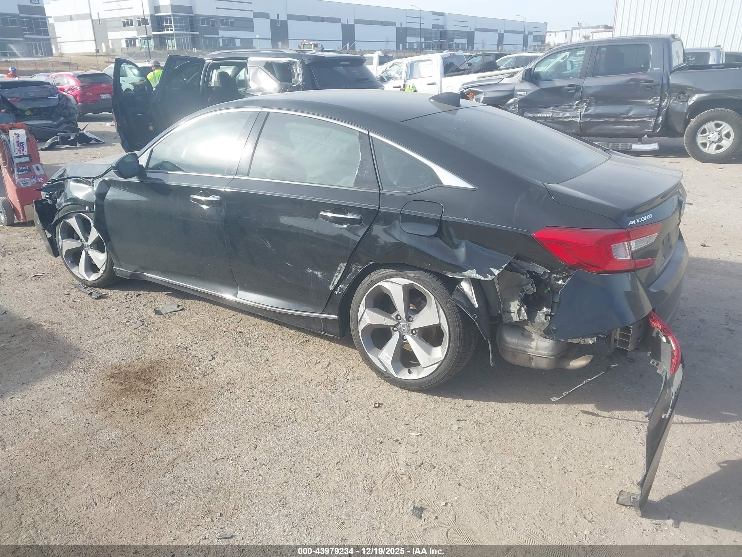 HONDA ACCORD image 3