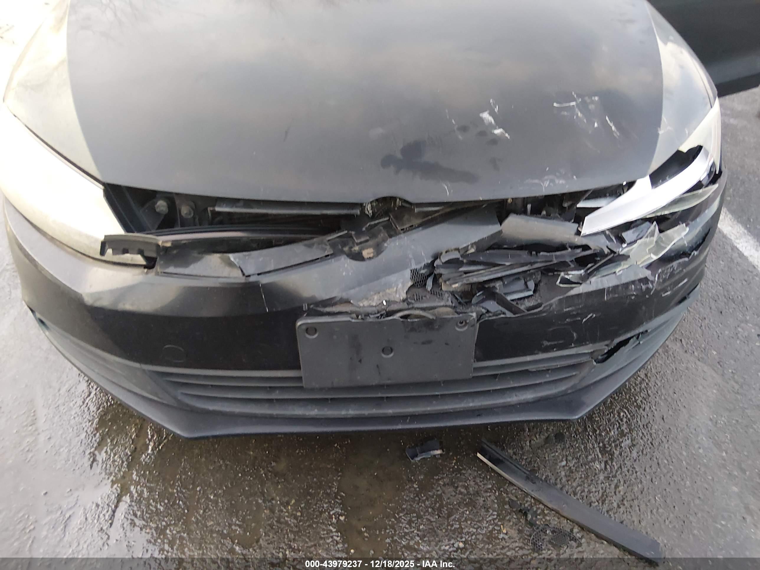 VOLKSWAGEN JETTA image 6