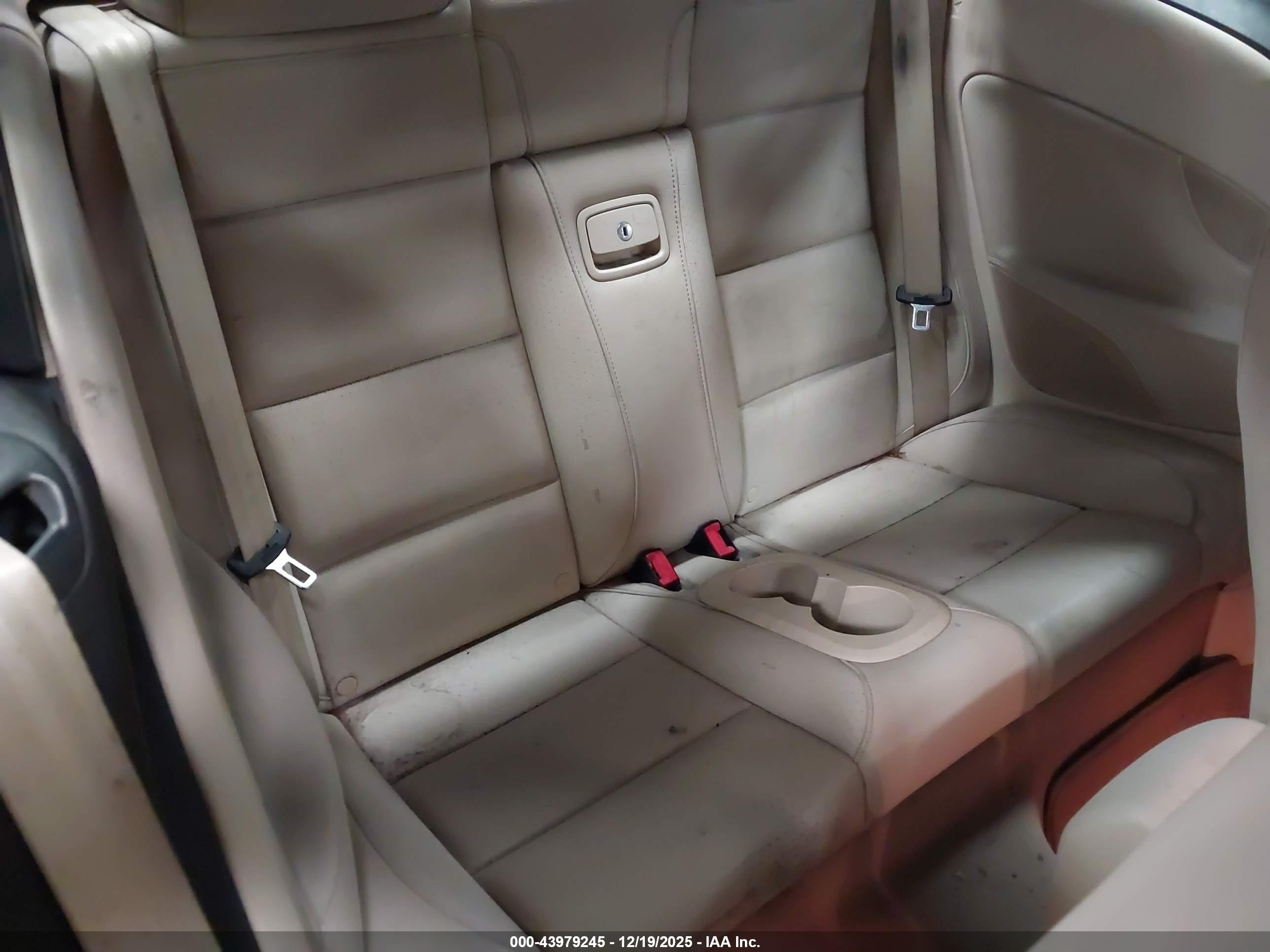 VOLKSWAGEN EOS image 8