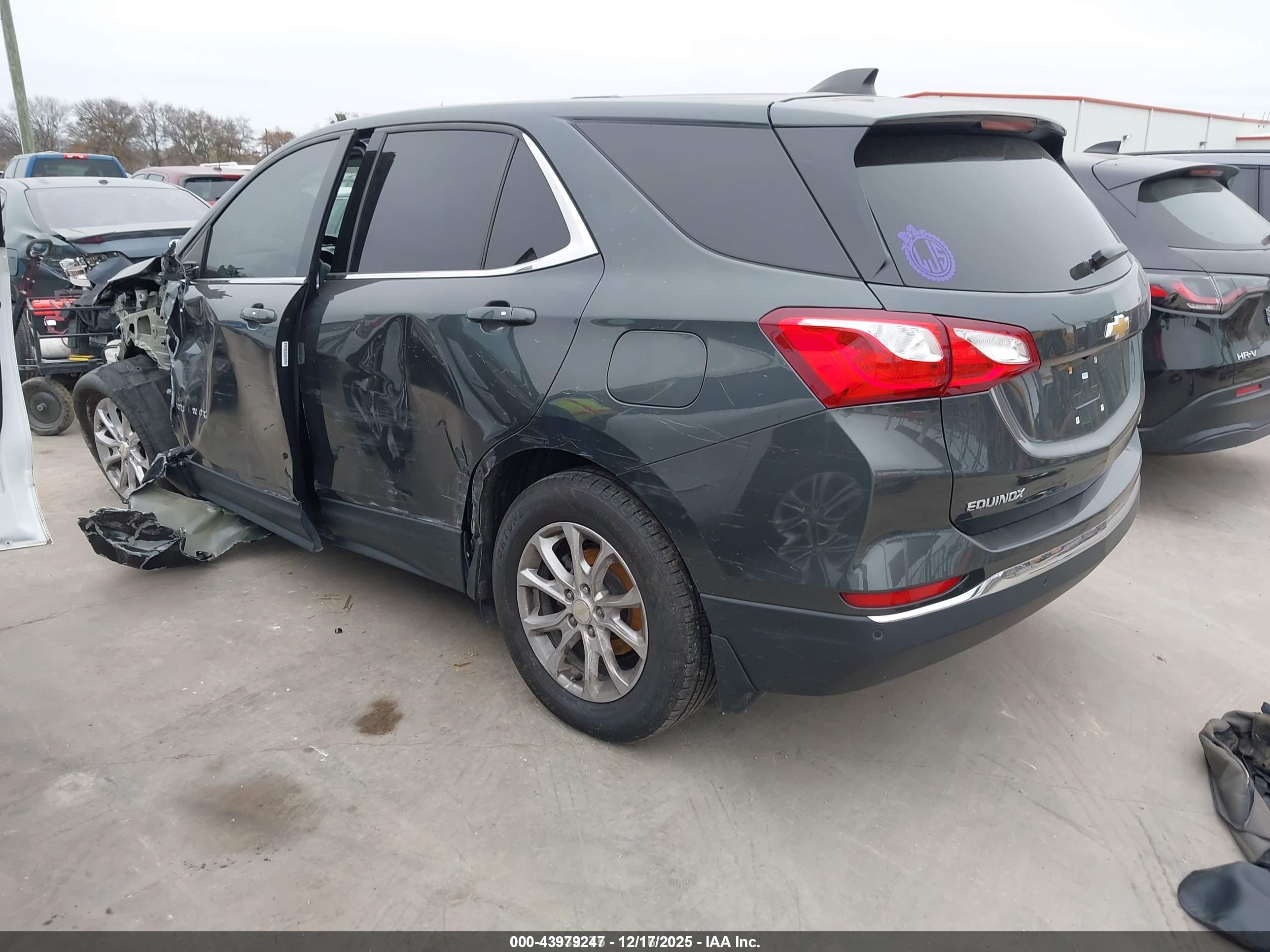 CHEVROLET EQUINOX image 3