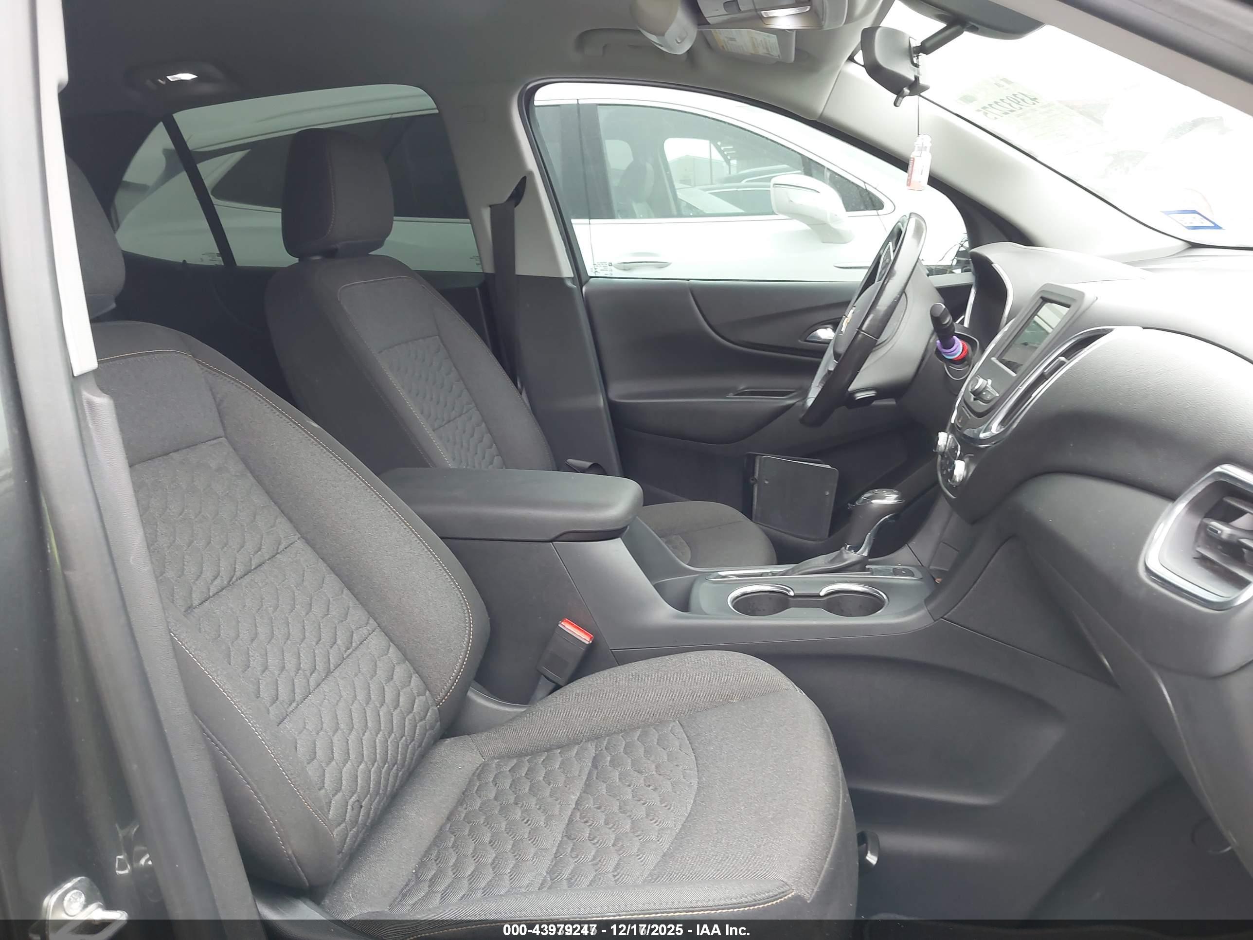 CHEVROLET EQUINOX image 5