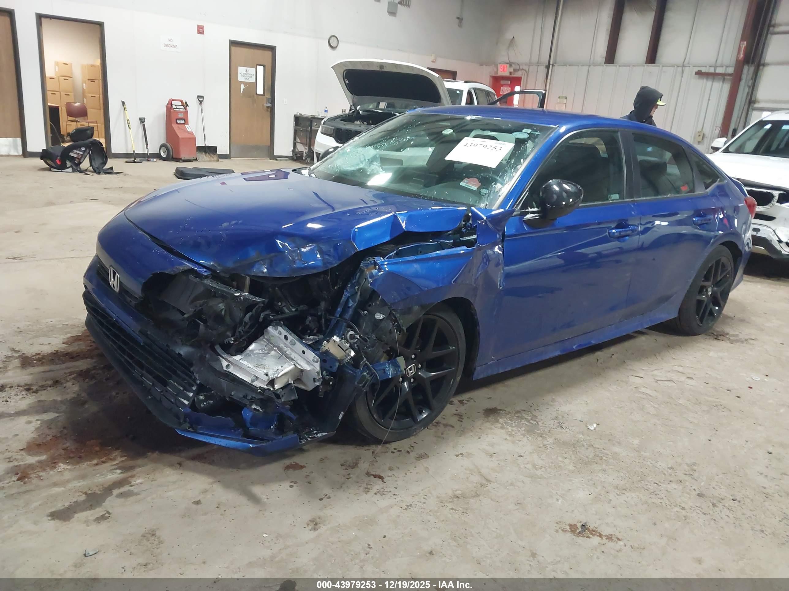 HONDA CIVIC image 2