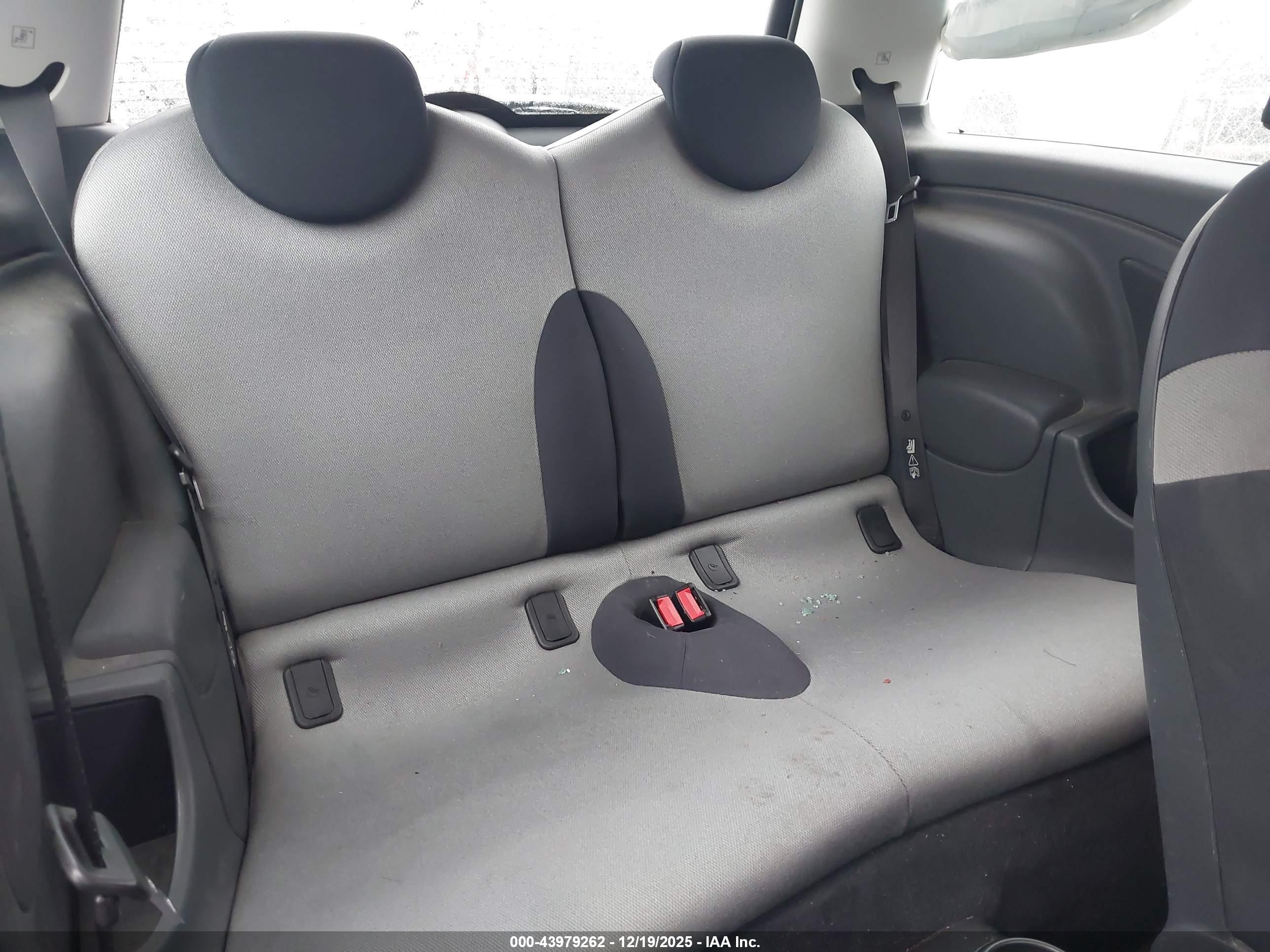 MINI COOPER image 8