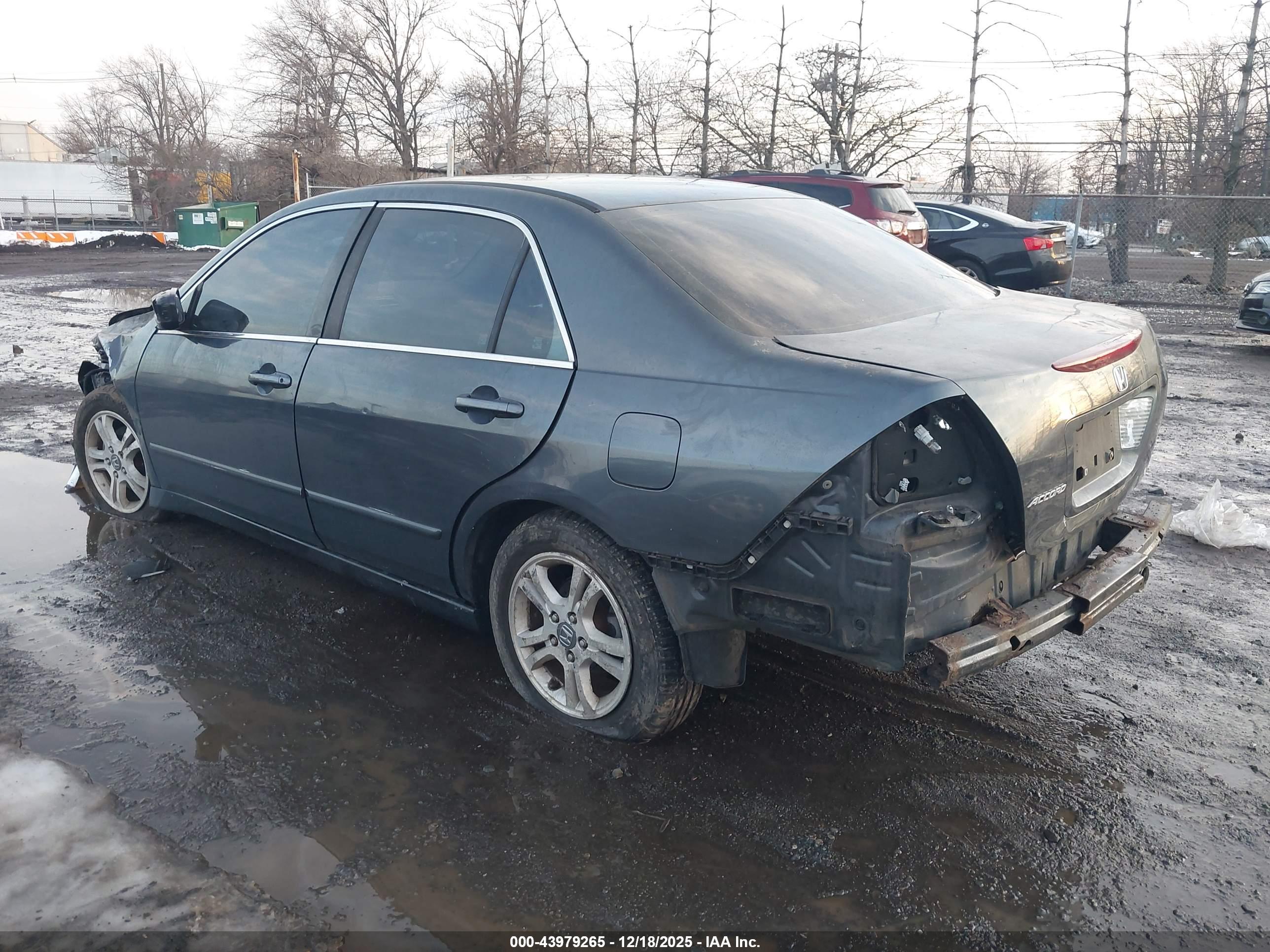 HONDA ACCORD image 3