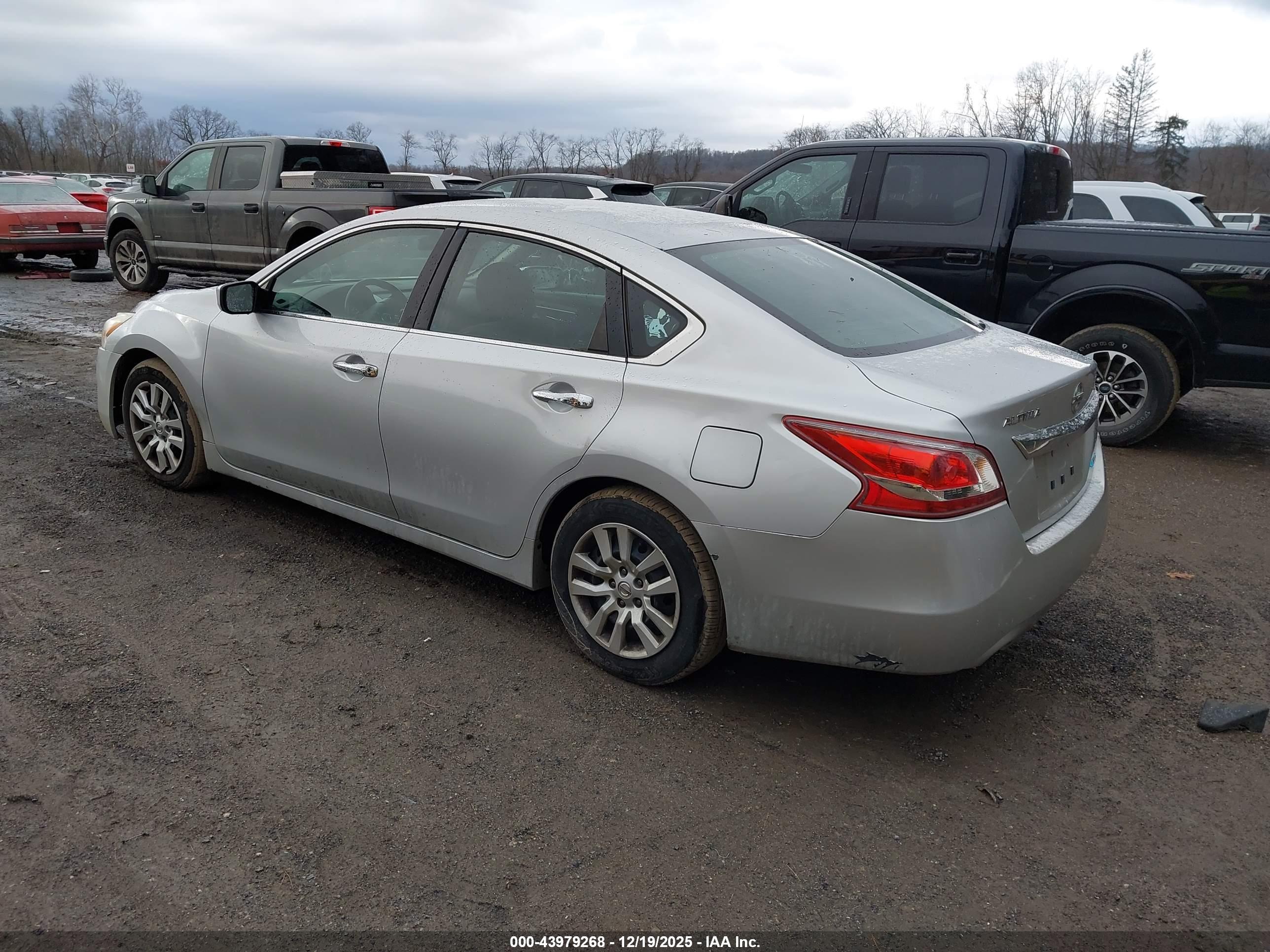 NISSAN ALTIMA image 3