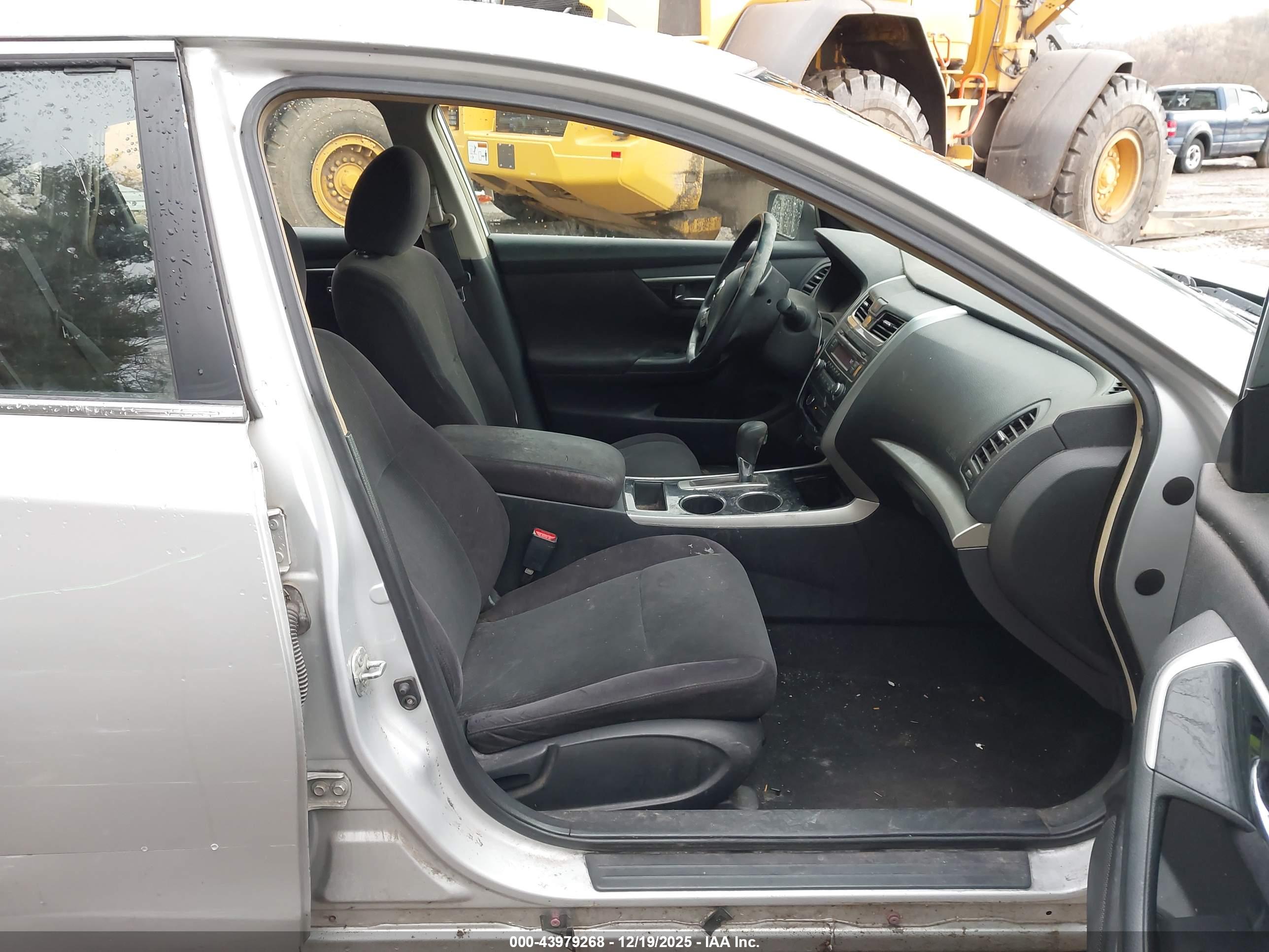 NISSAN ALTIMA image 5