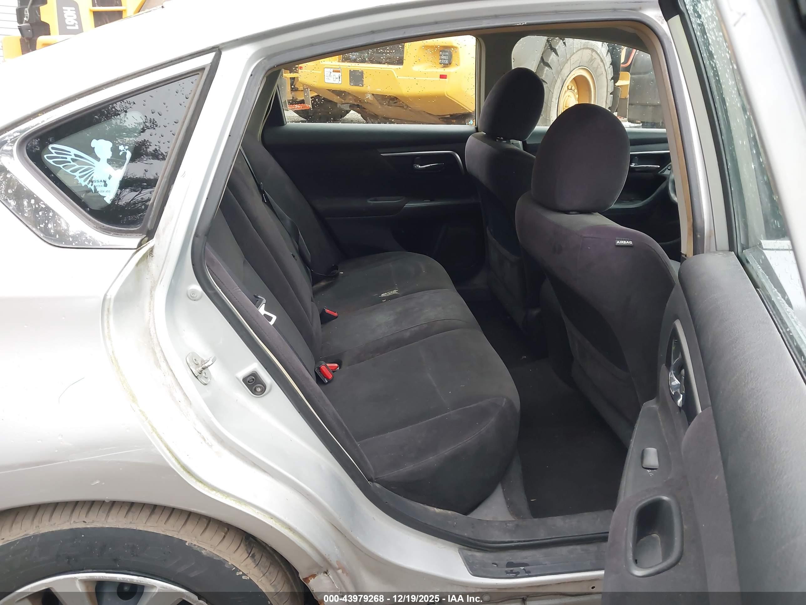 NISSAN ALTIMA image 8