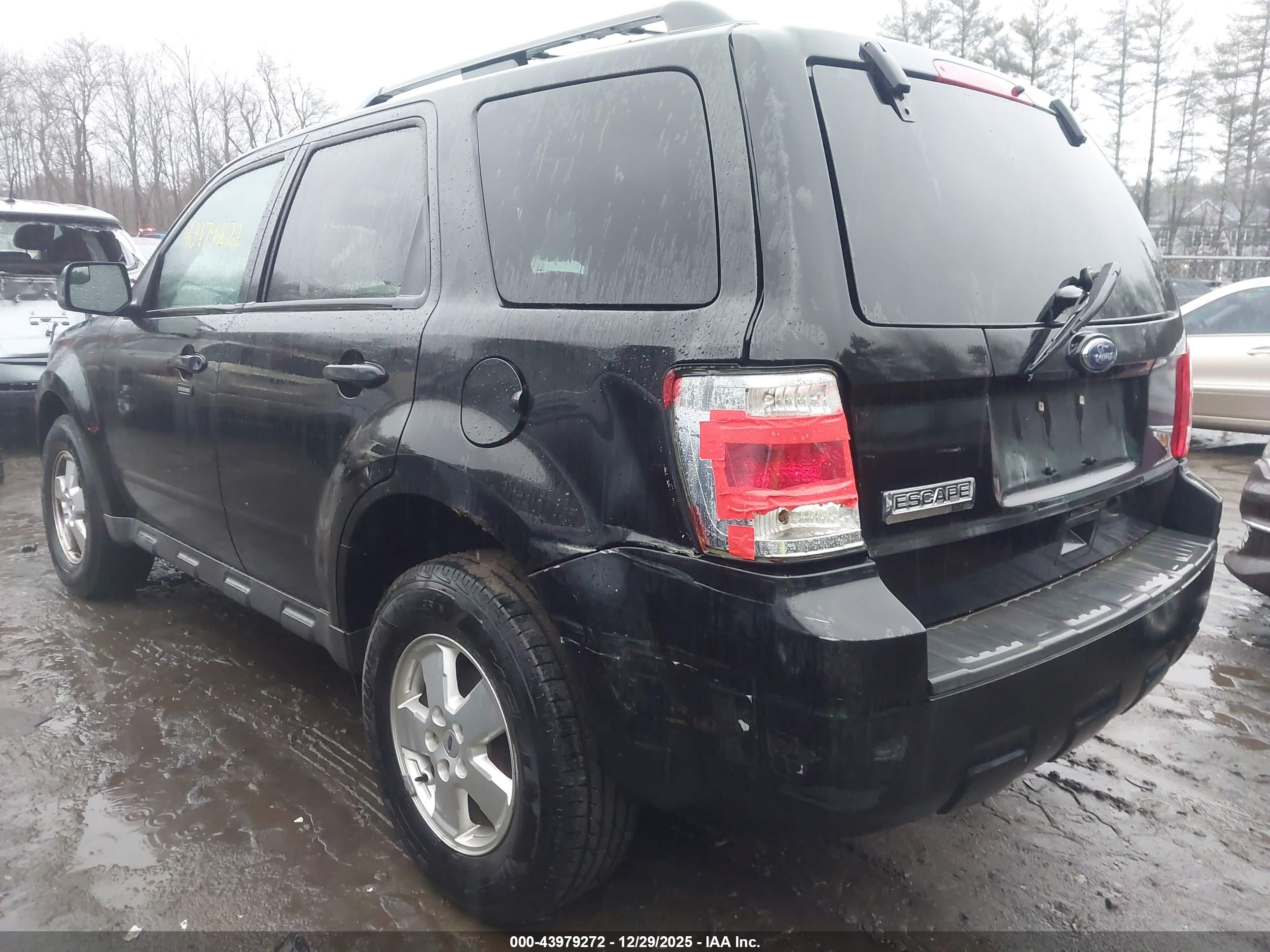 FORD ESCAPE image 3