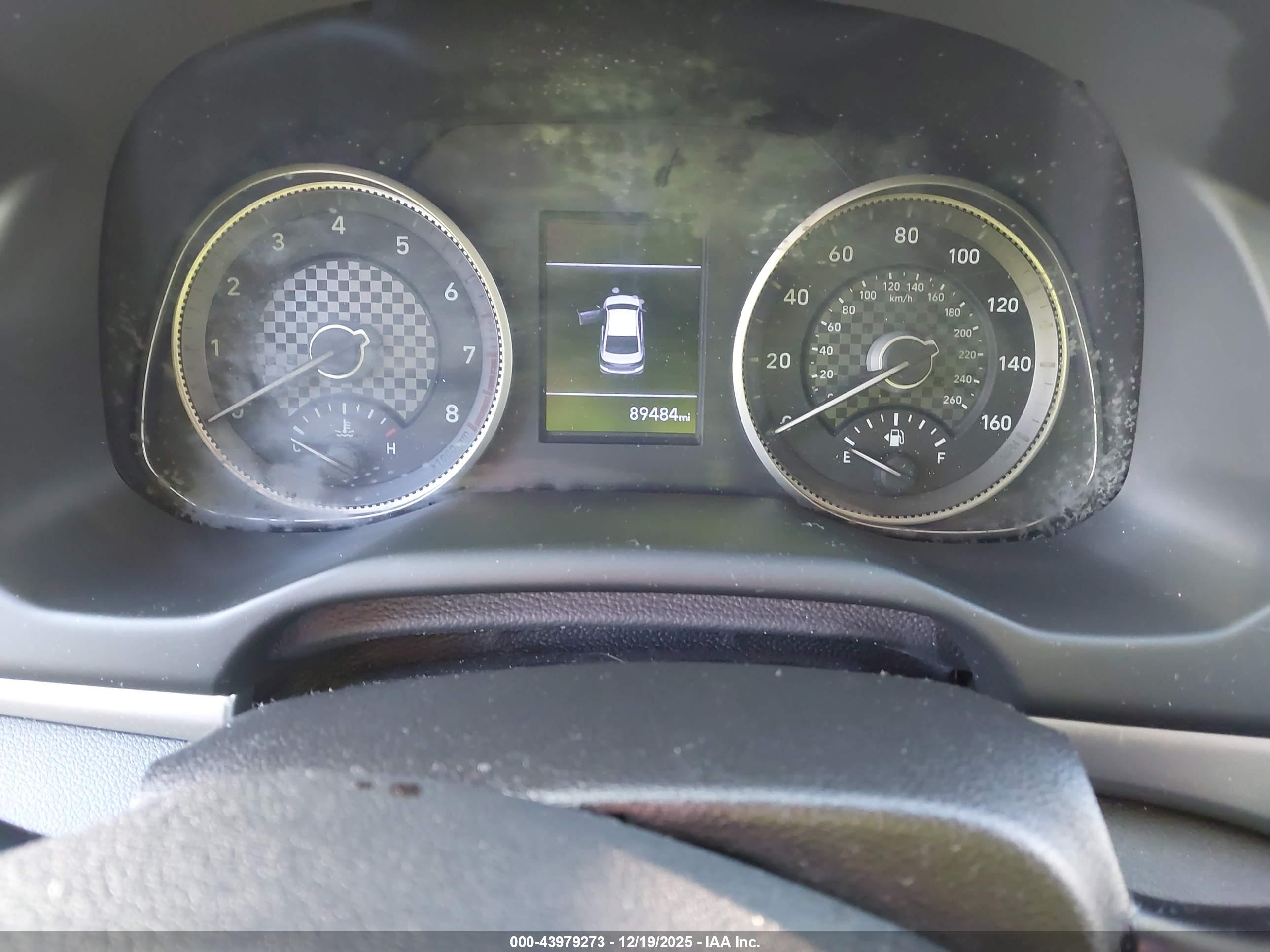 HYUNDAI ELANTRA image 7