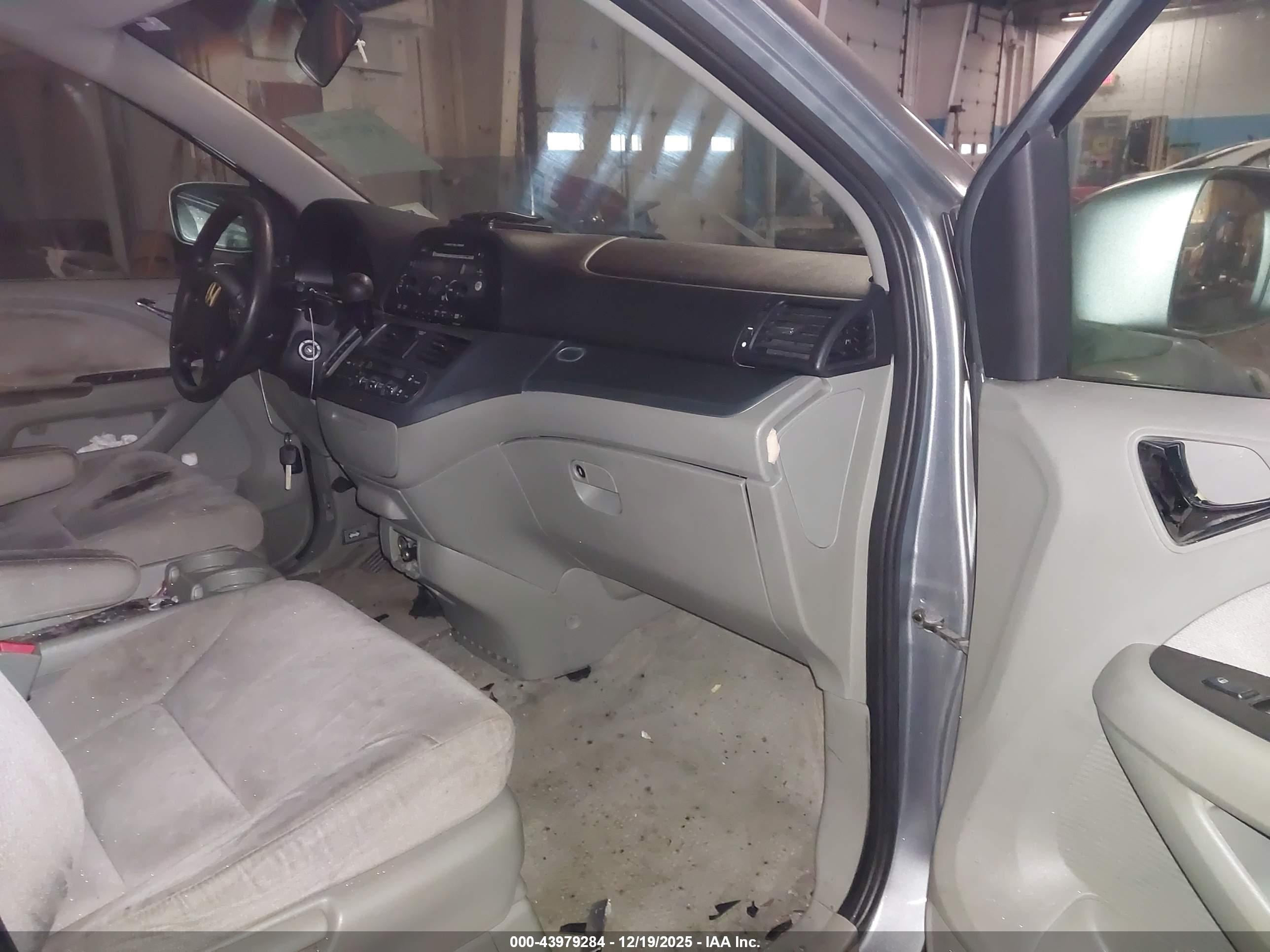 HONDA ODYSSEY image 5