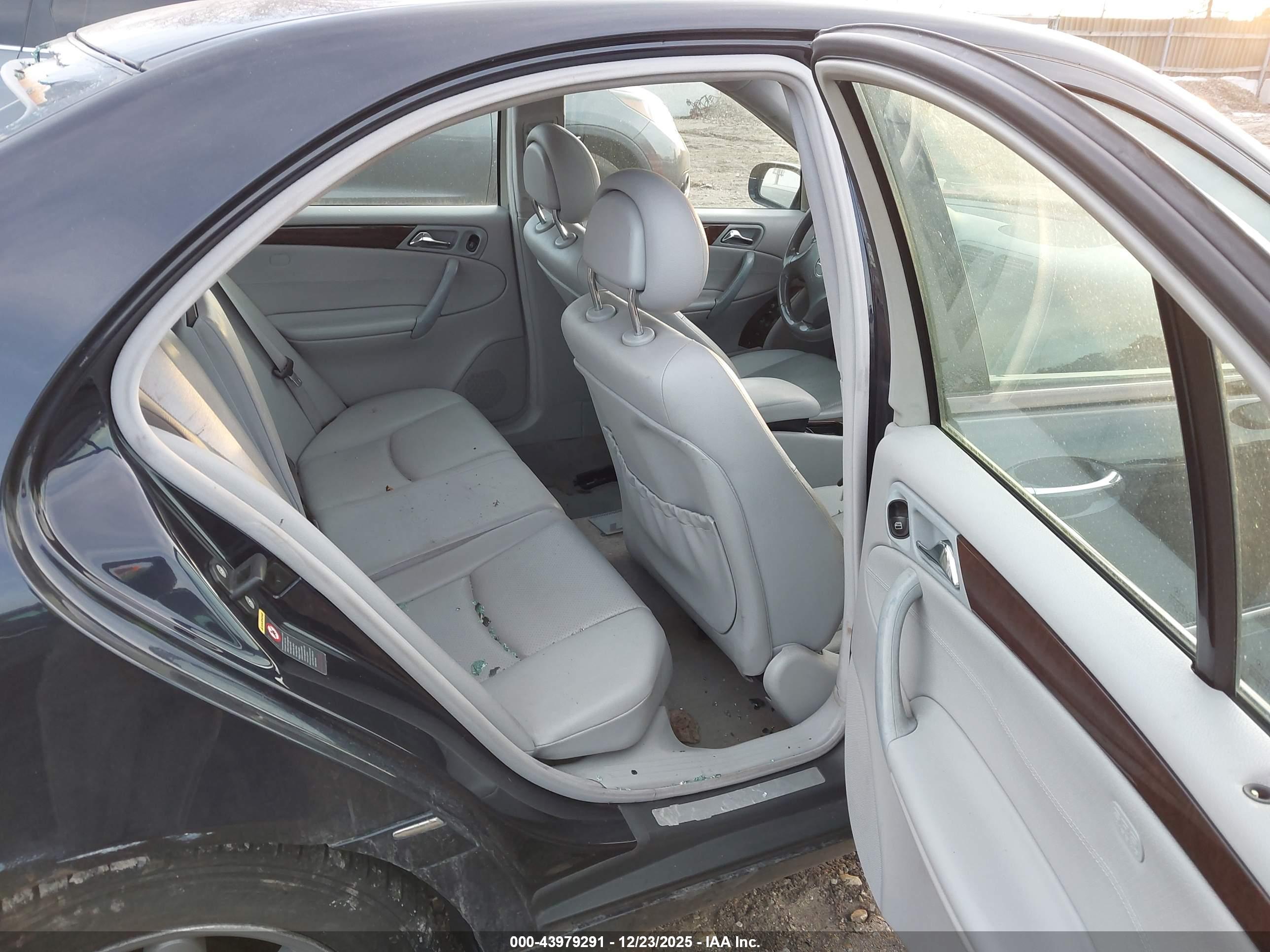 MERCEDES-BENZ C image 8