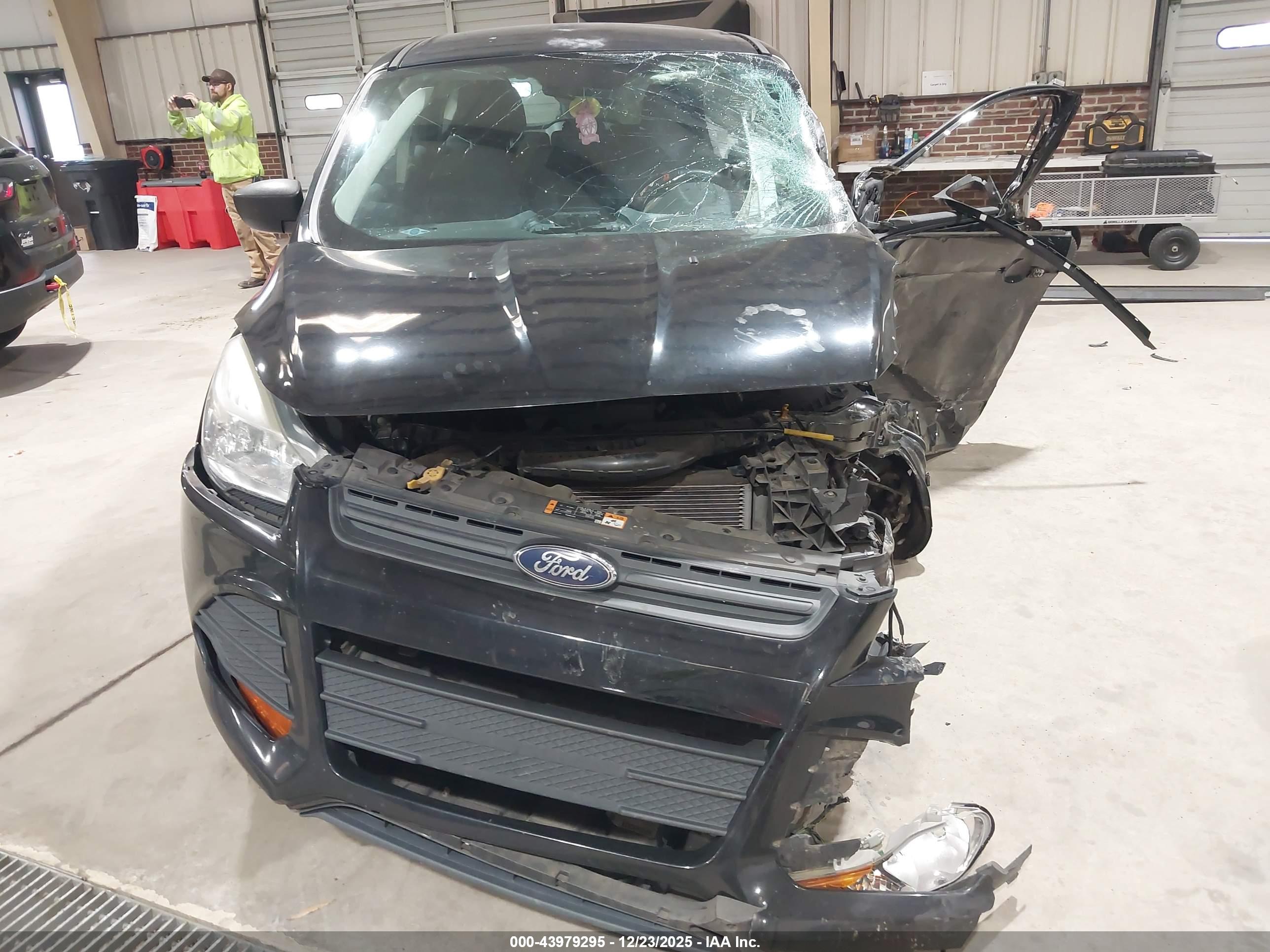 FORD ESCAPE image 6