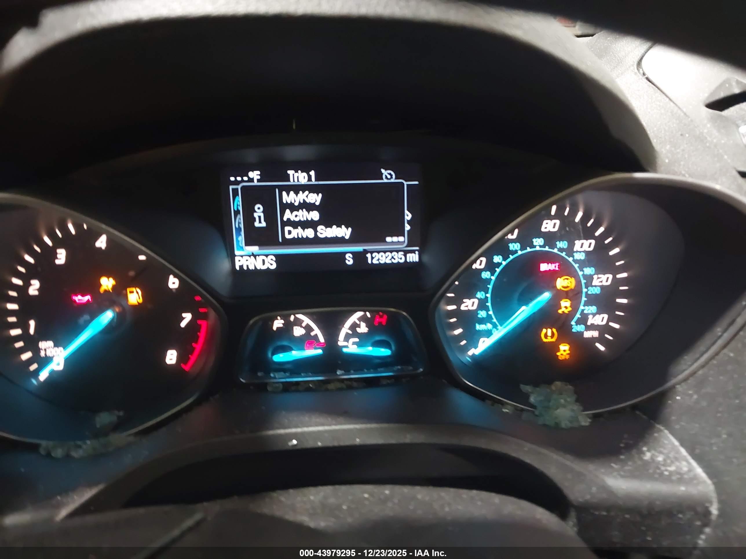 FORD ESCAPE image 7