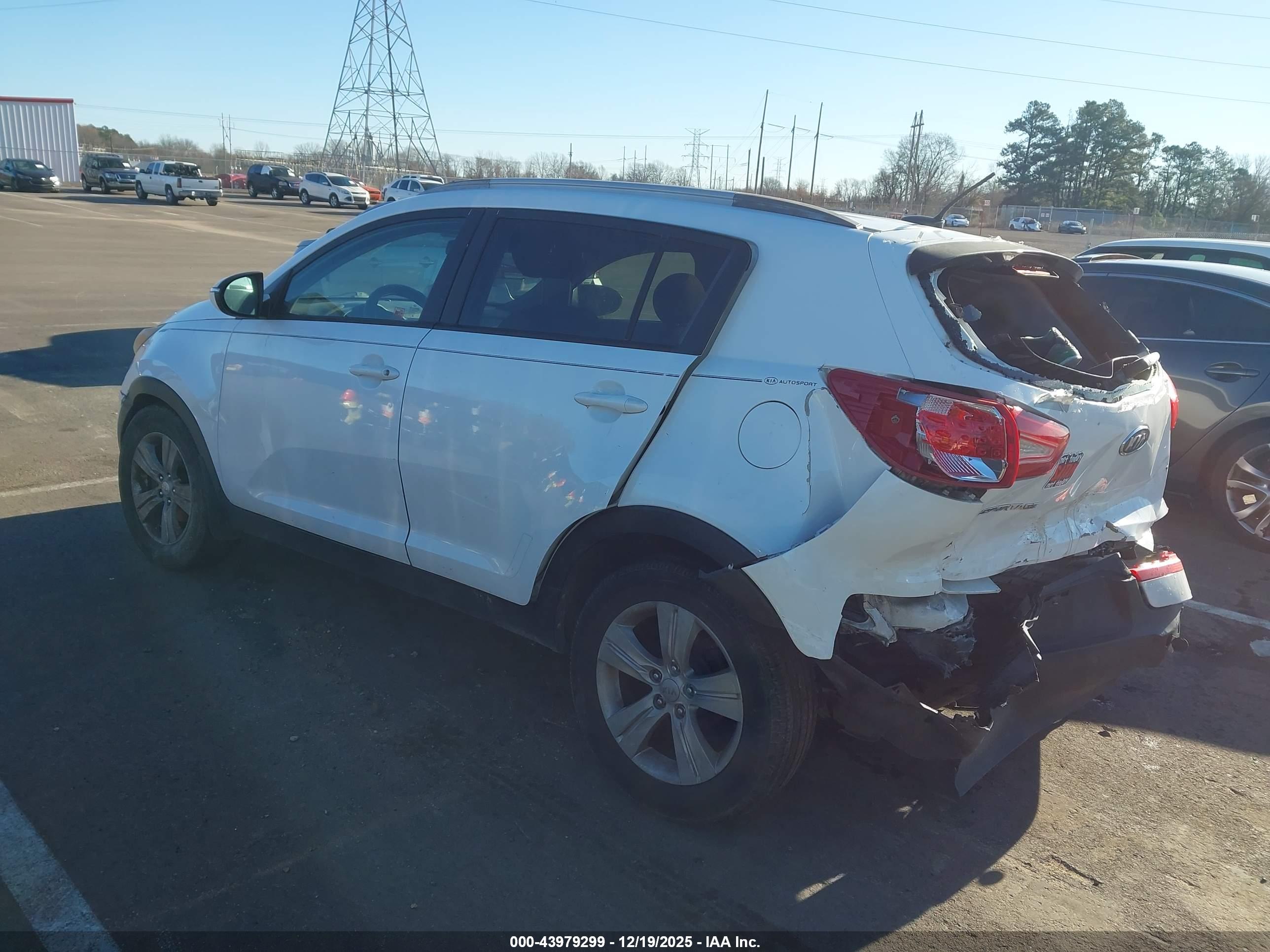 KIA SPORTAGE image 3