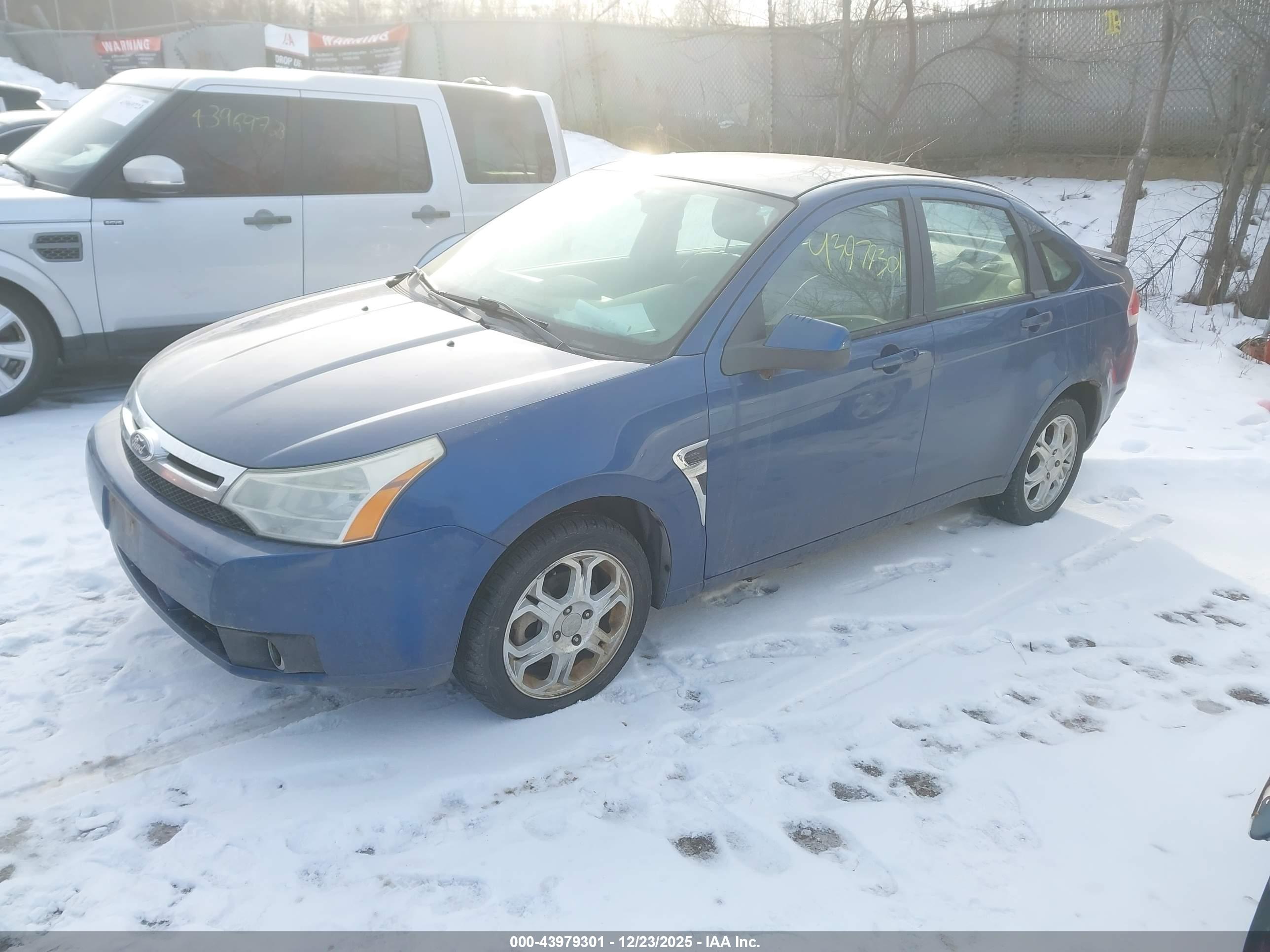 FORD FOCUS image 2