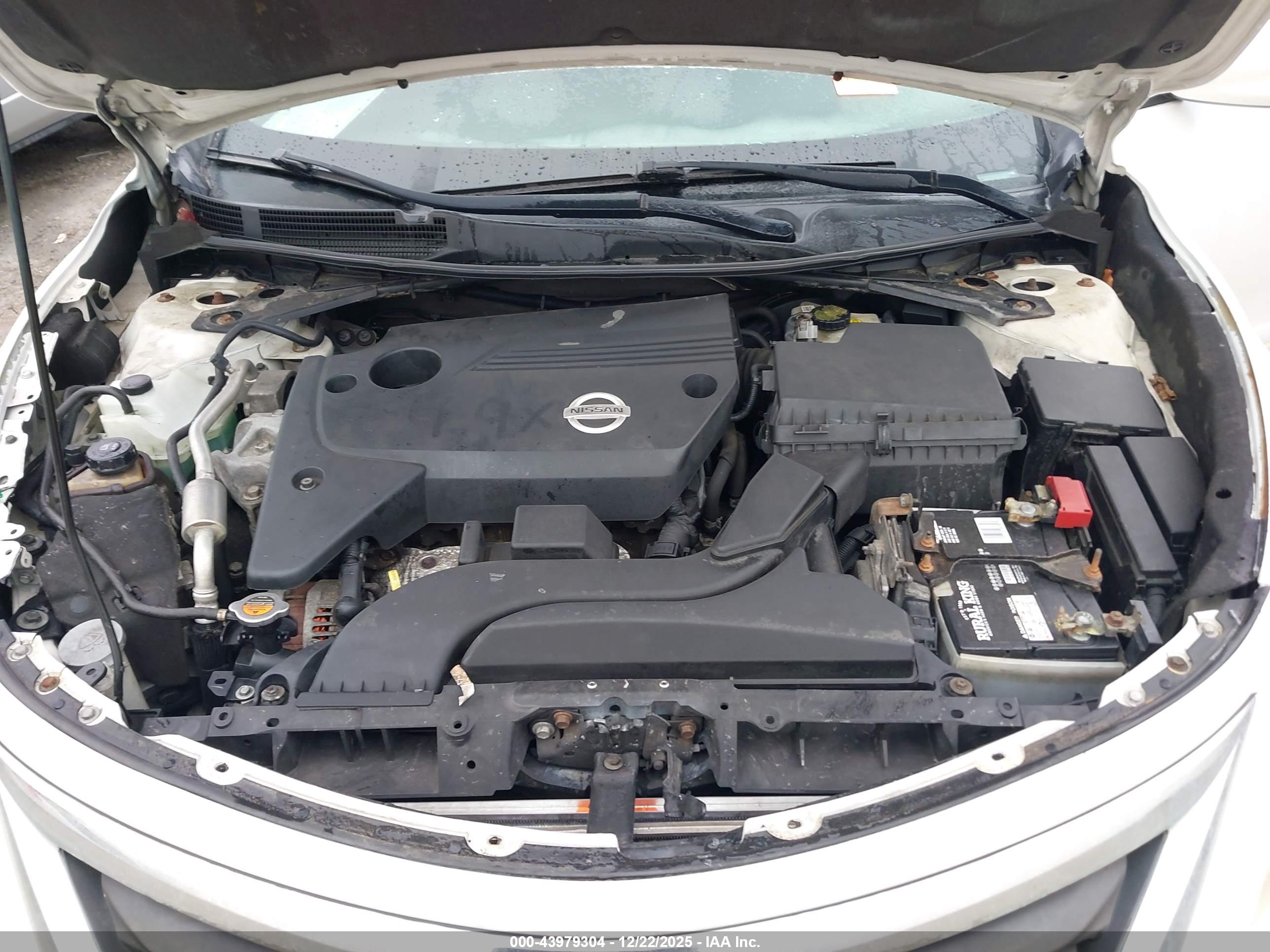 NISSAN ALTIMA image 10