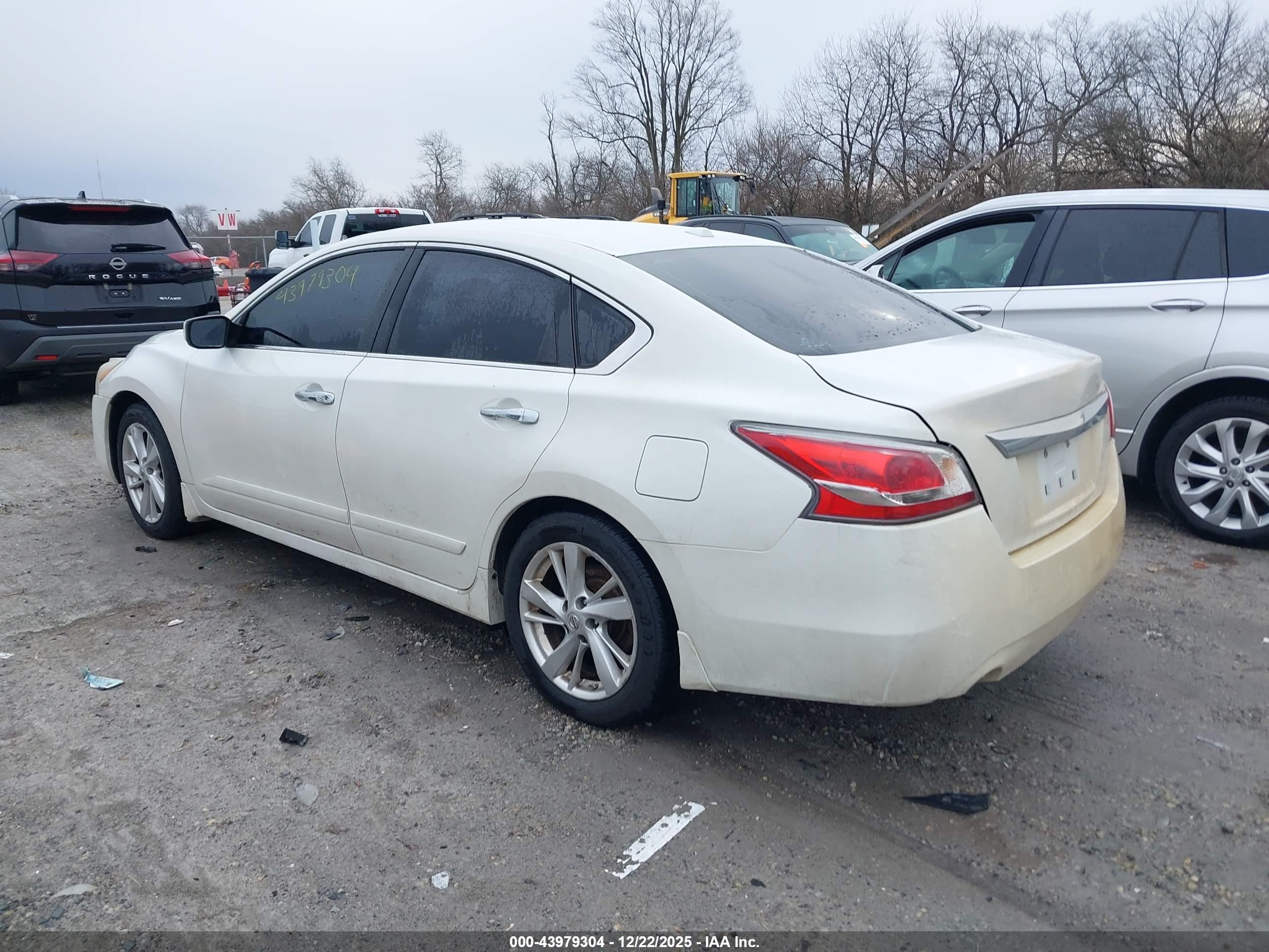 NISSAN ALTIMA image 3