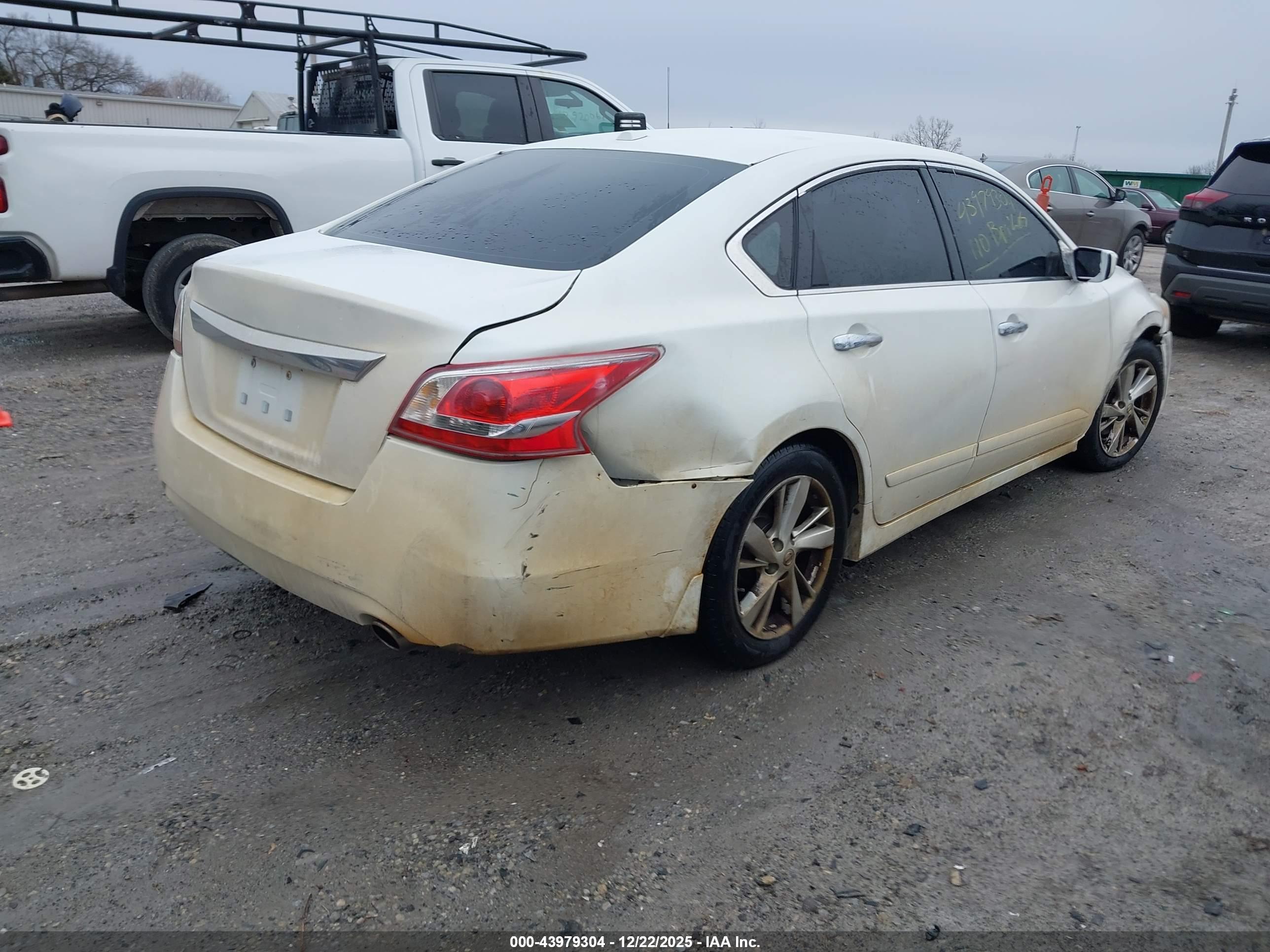 NISSAN ALTIMA image 4