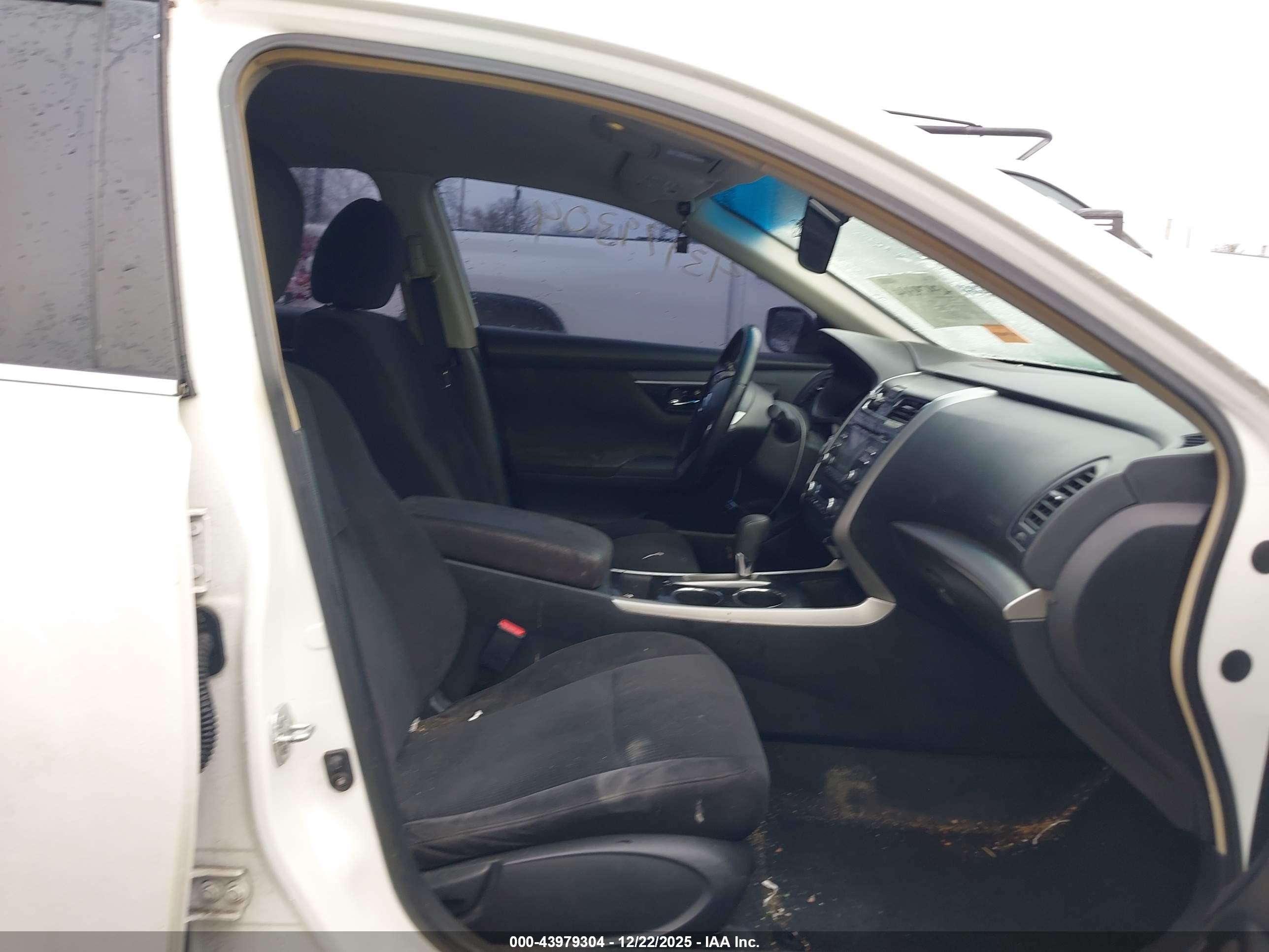 NISSAN ALTIMA image 5