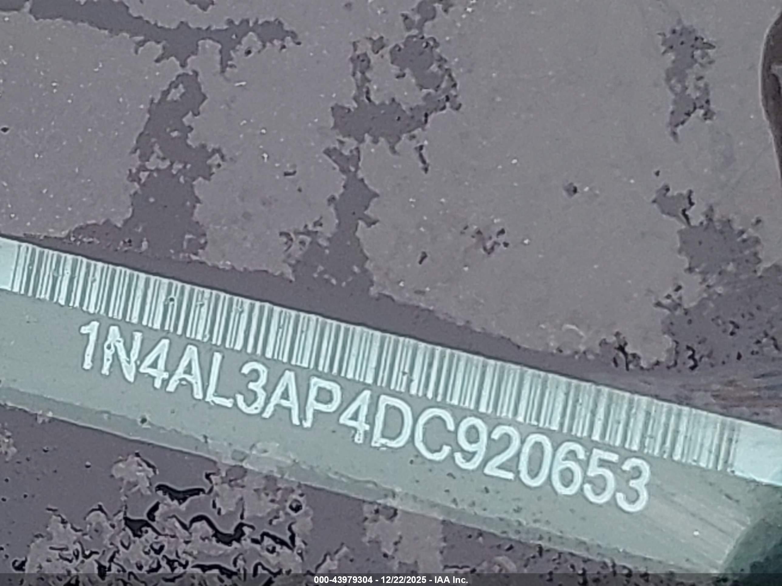 NISSAN ALTIMA image 9