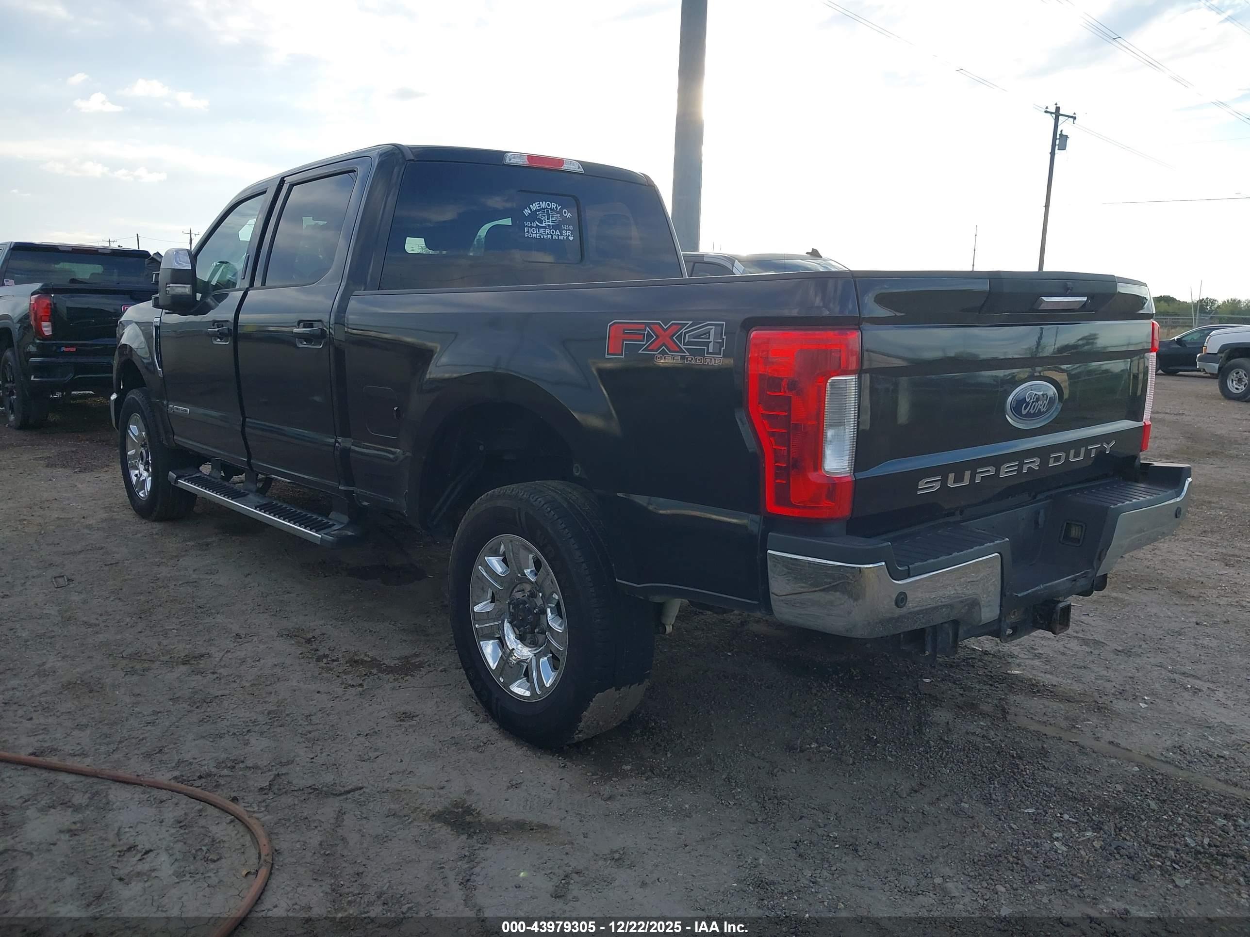 FORD F-250 image 3