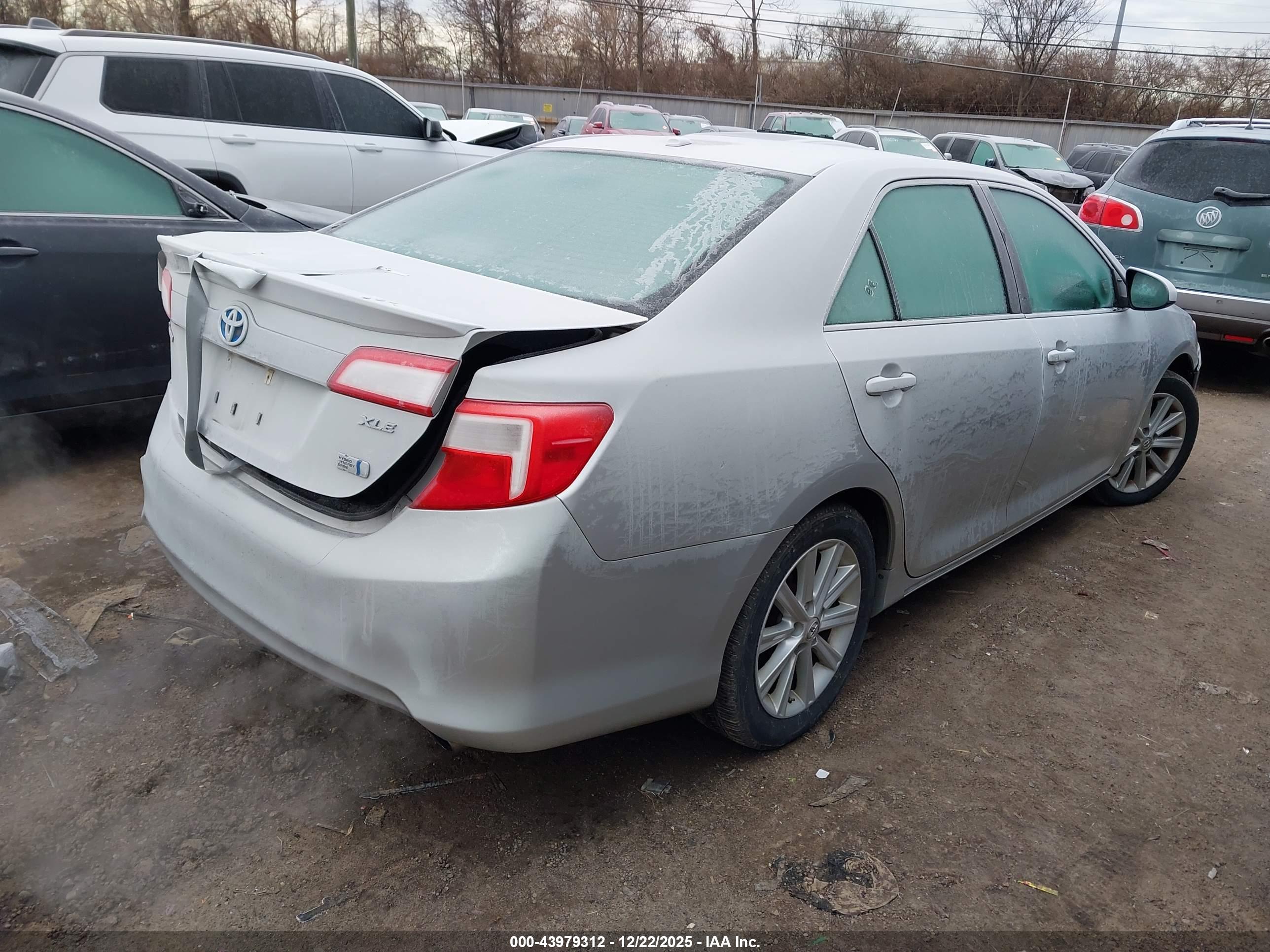 TOYOTA CAMRY image 4