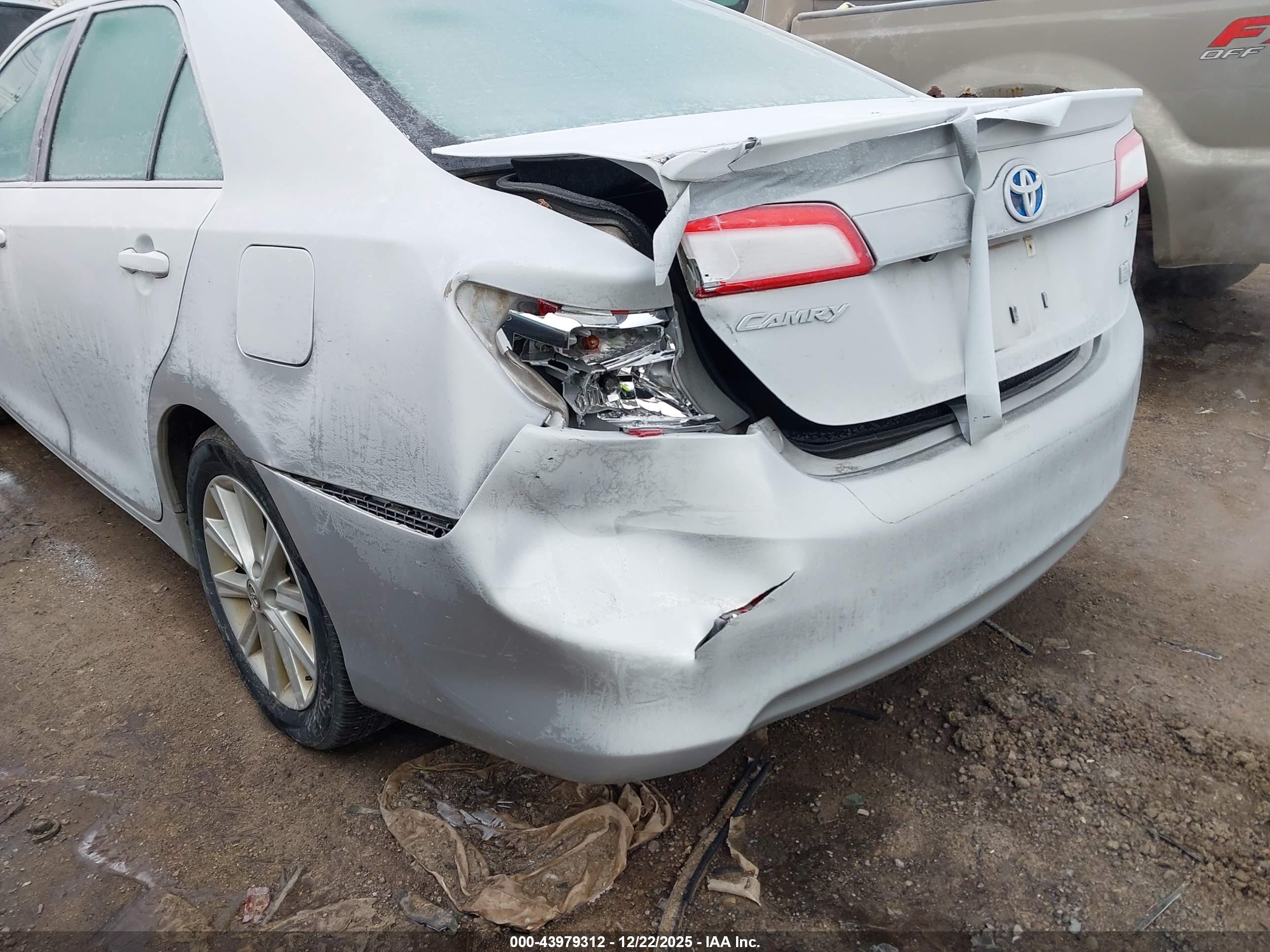 TOYOTA CAMRY image 6