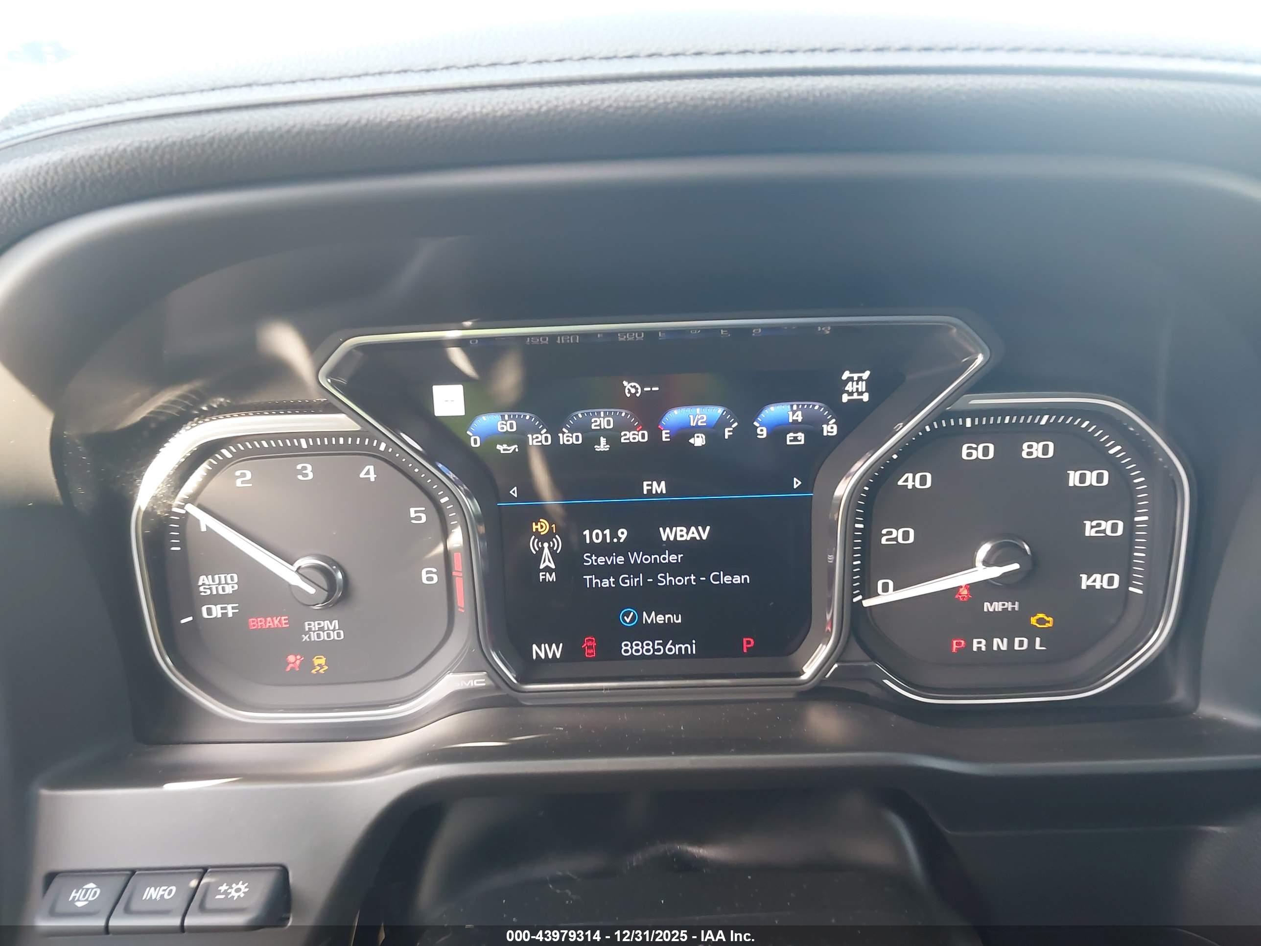 GMC SIERRA image 7