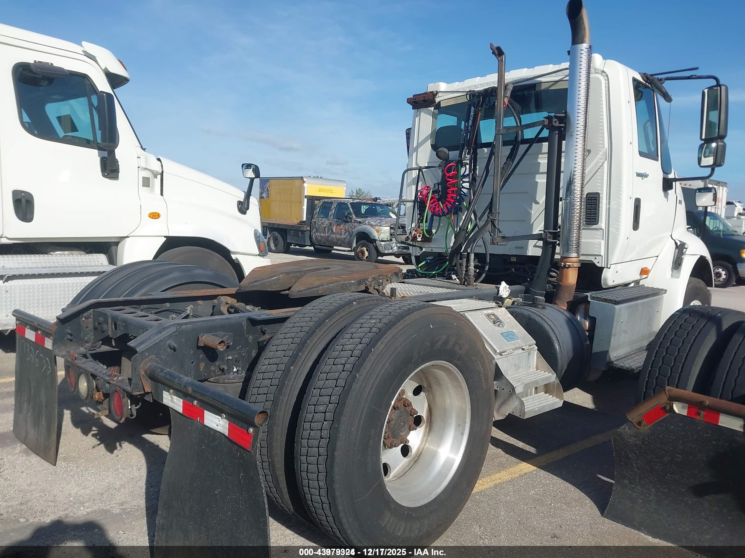 INTERNATIONAL 8000 image 4