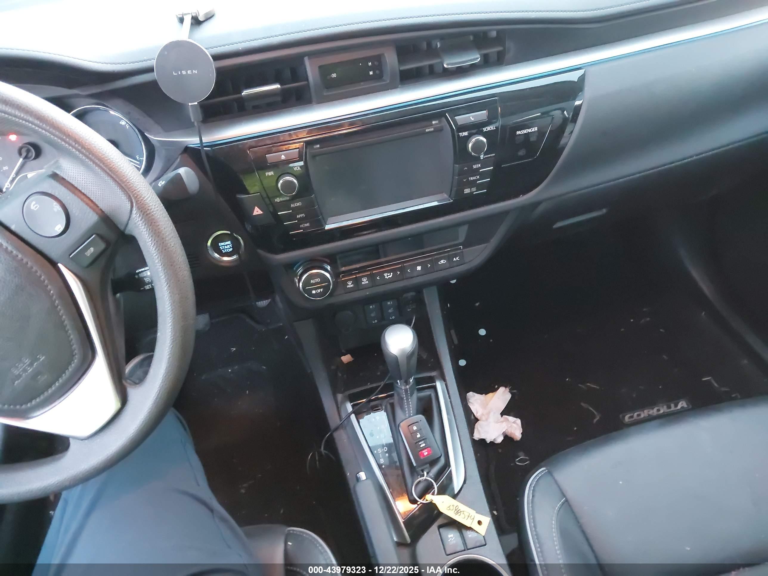 TOYOTA COROLLA image 11