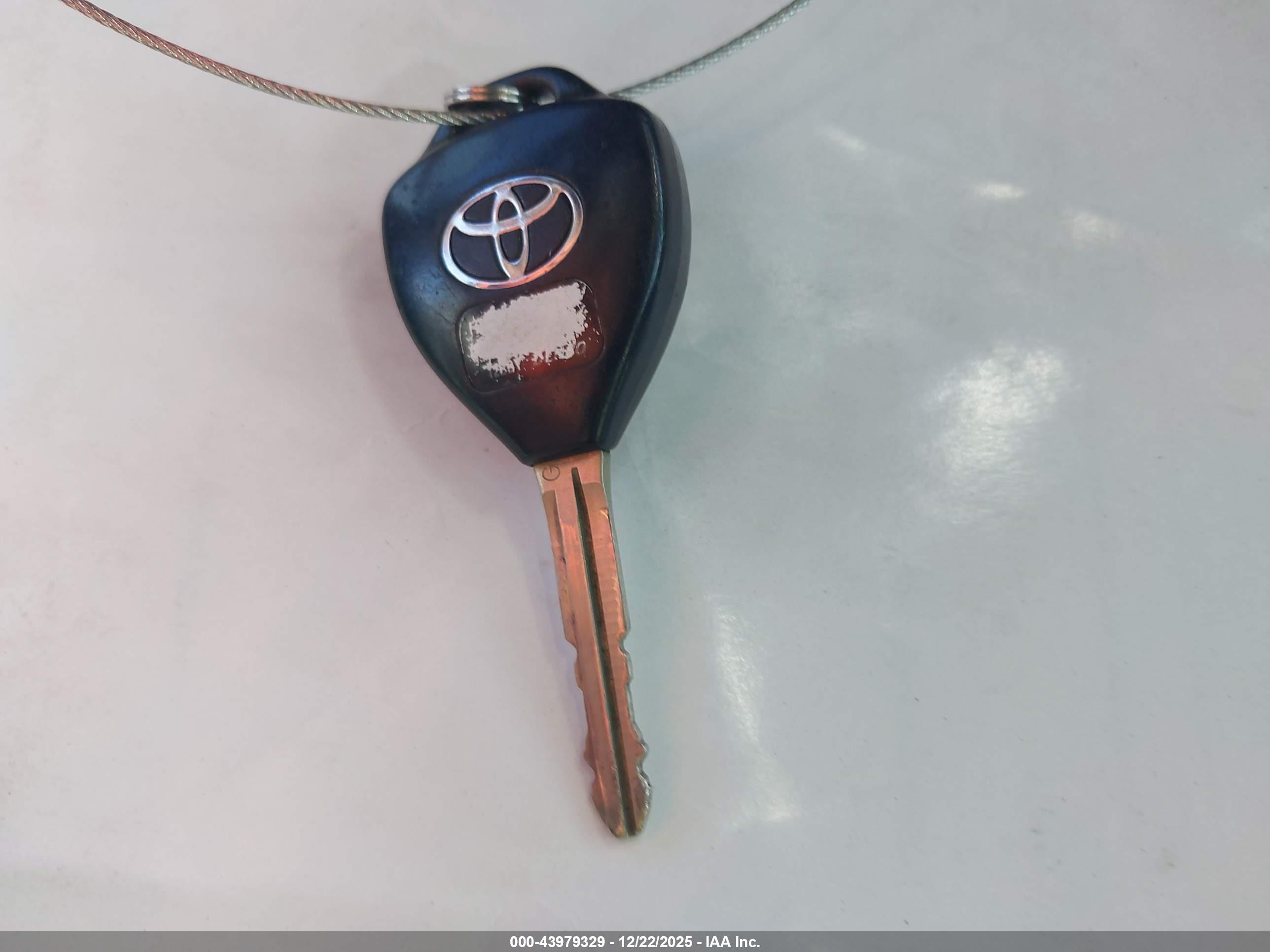 TOYOTA 4RUNNER image 11