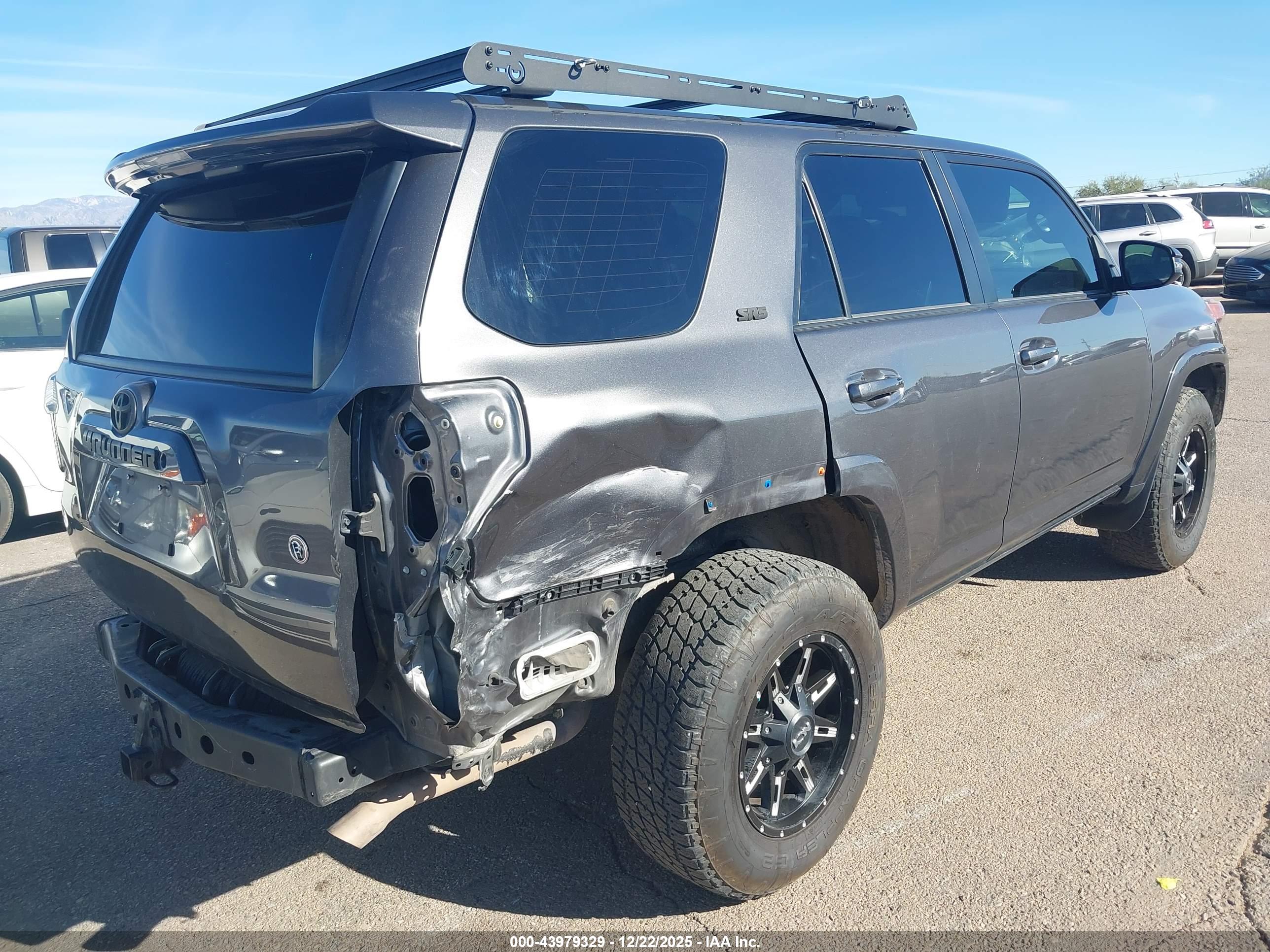 TOYOTA 4RUNNER image 4