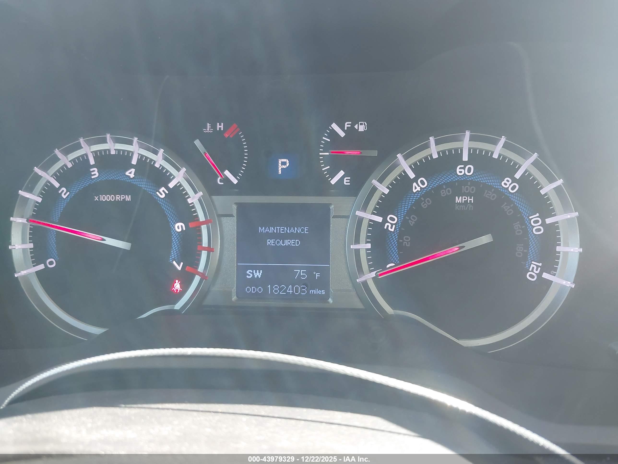 TOYOTA 4RUNNER image 7