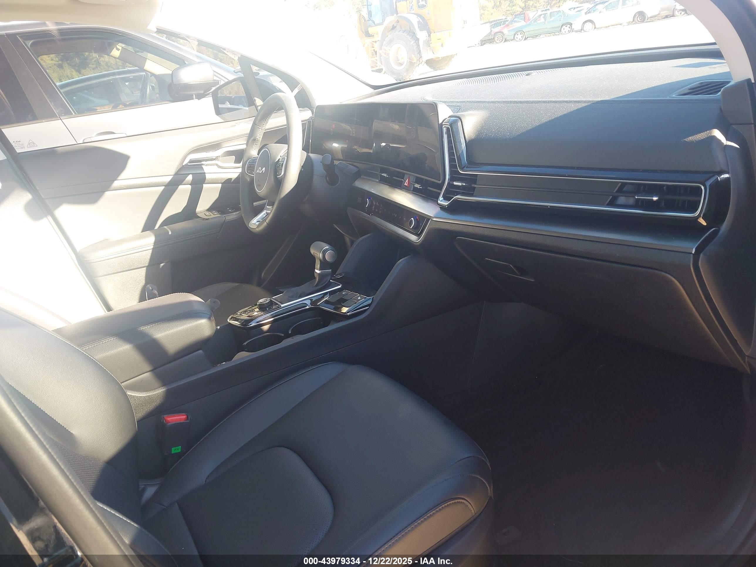 KIA SPORTAGE image 5