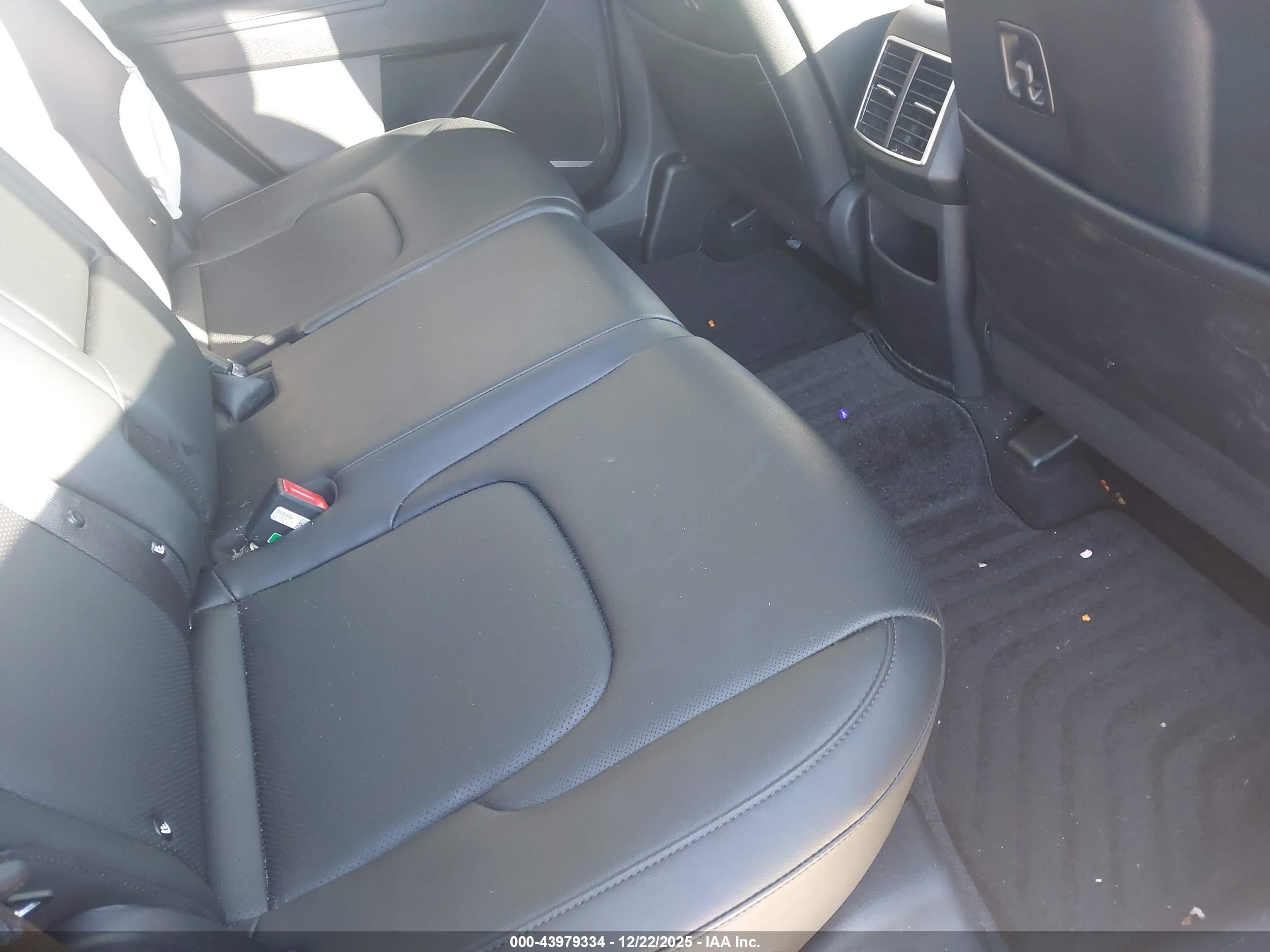 KIA SPORTAGE image 8
