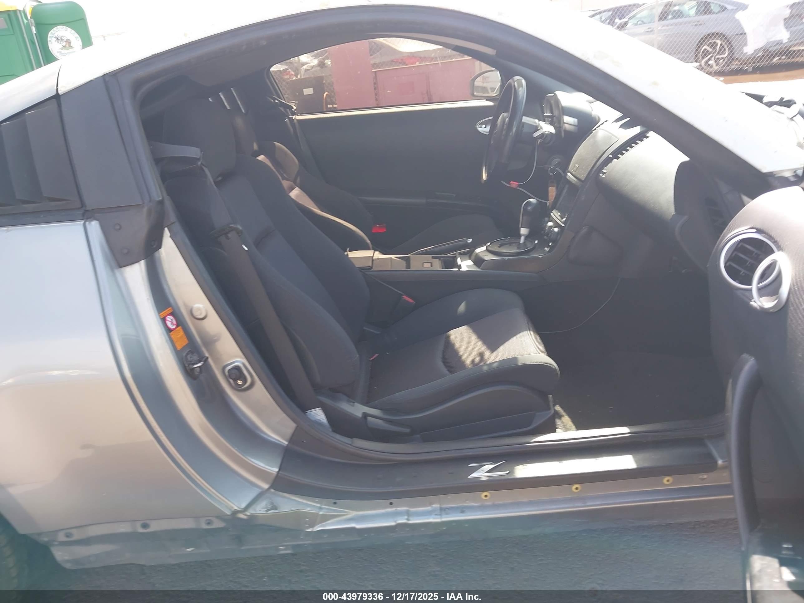 NISSAN 350Z image 5