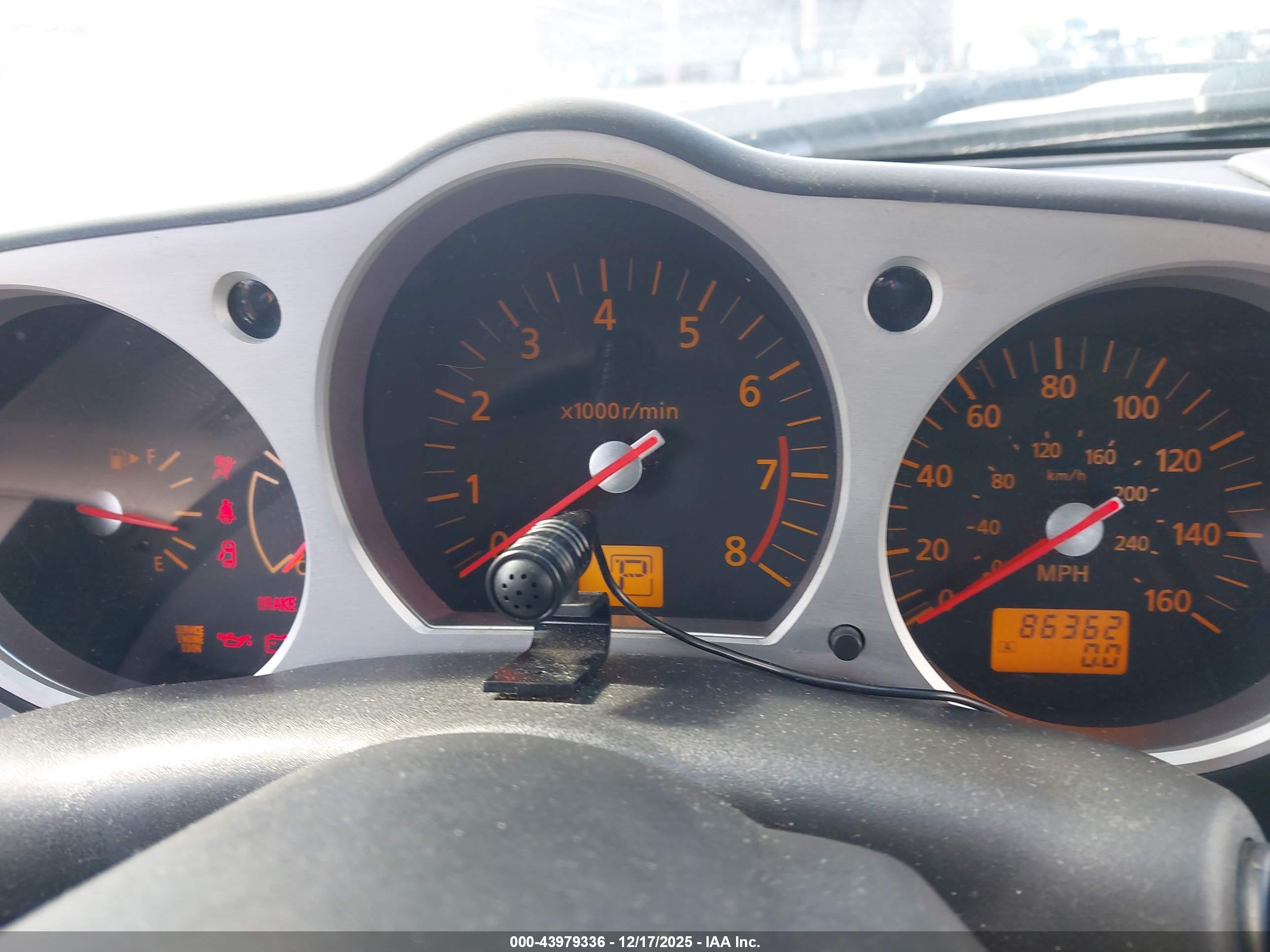 NISSAN 350Z image 7