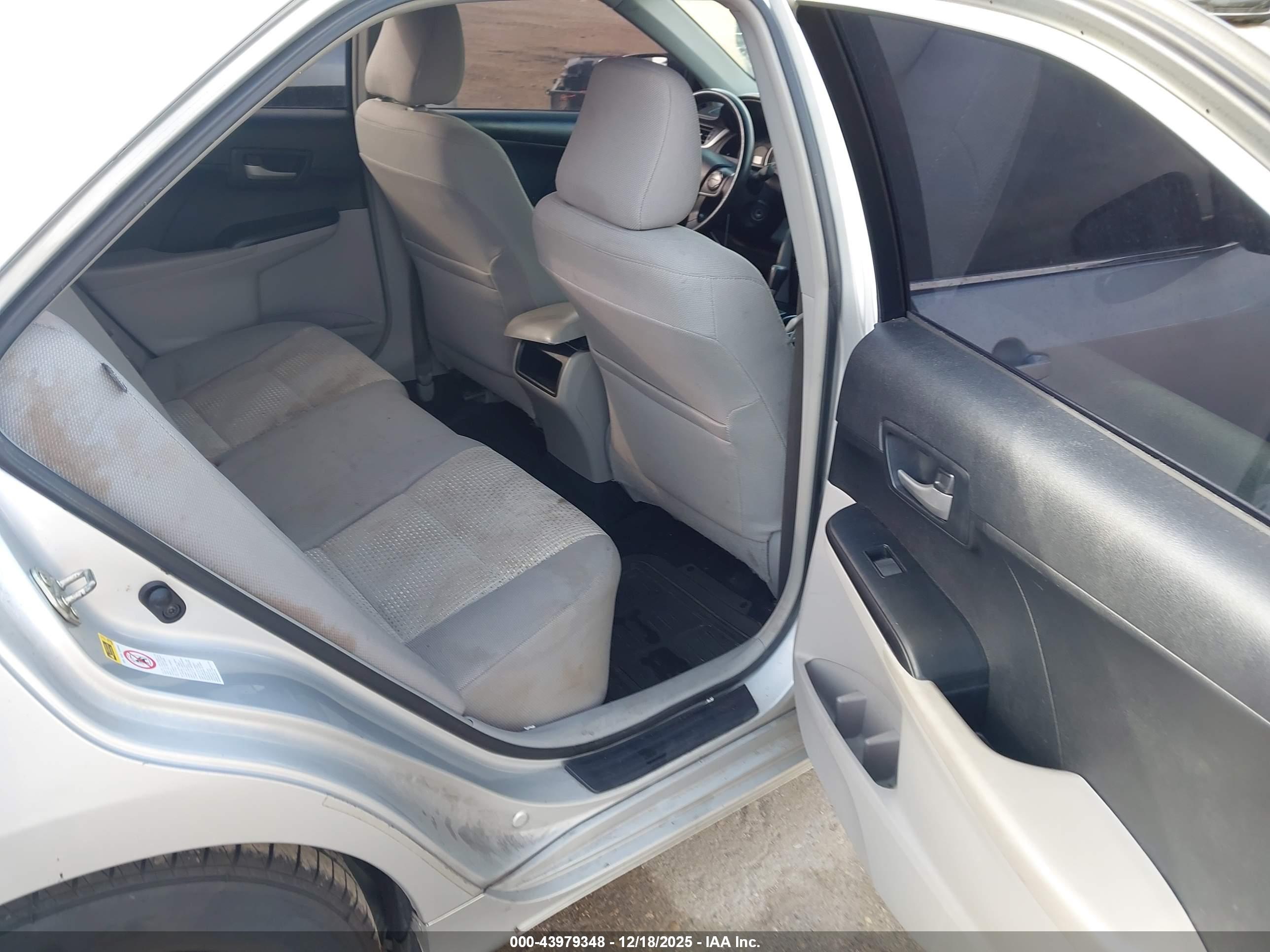 TOYOTA CAMRY image 8