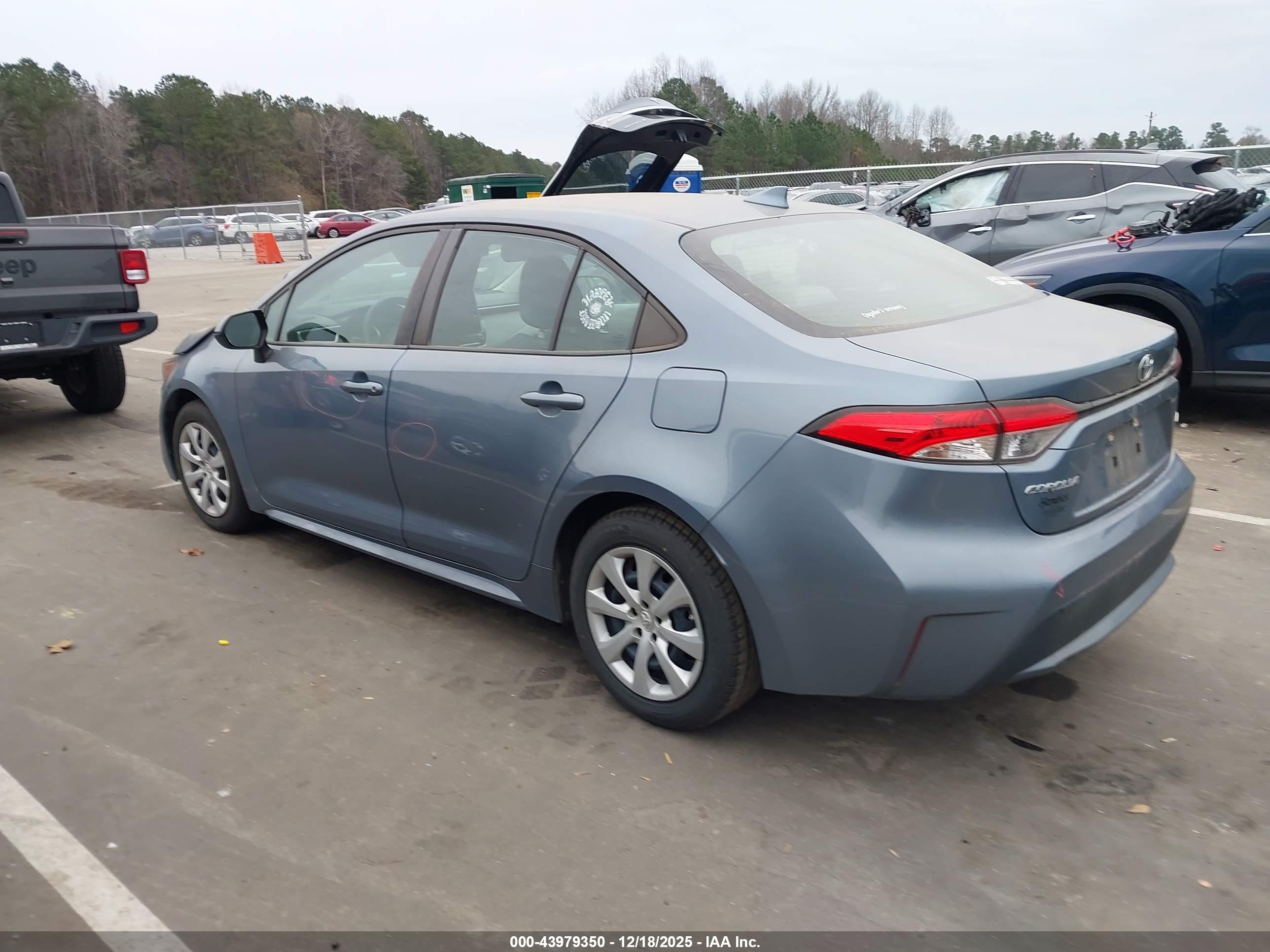 TOYOTA COROLLA image 3