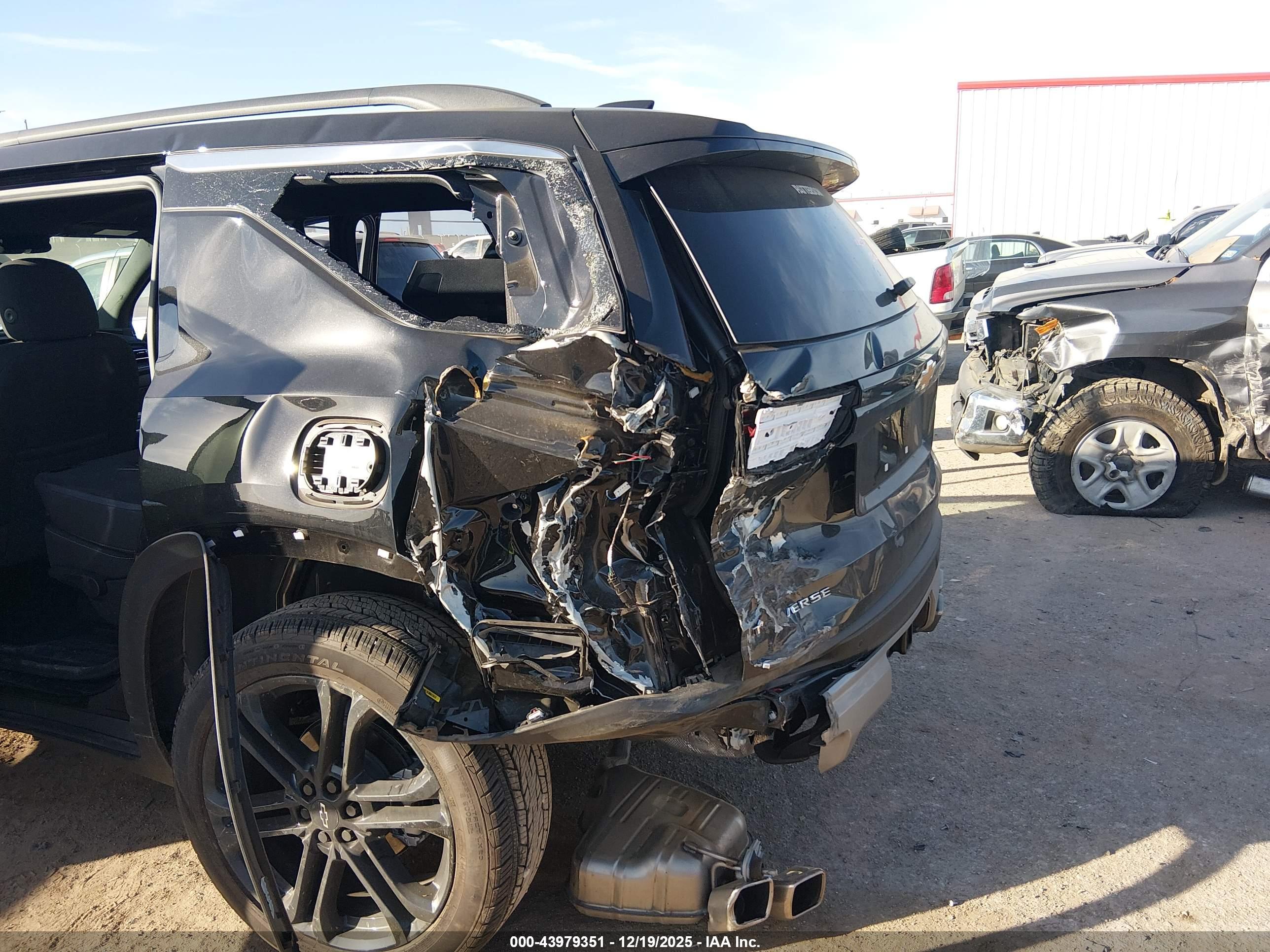 CHEVROLET TRAVERSE image 6