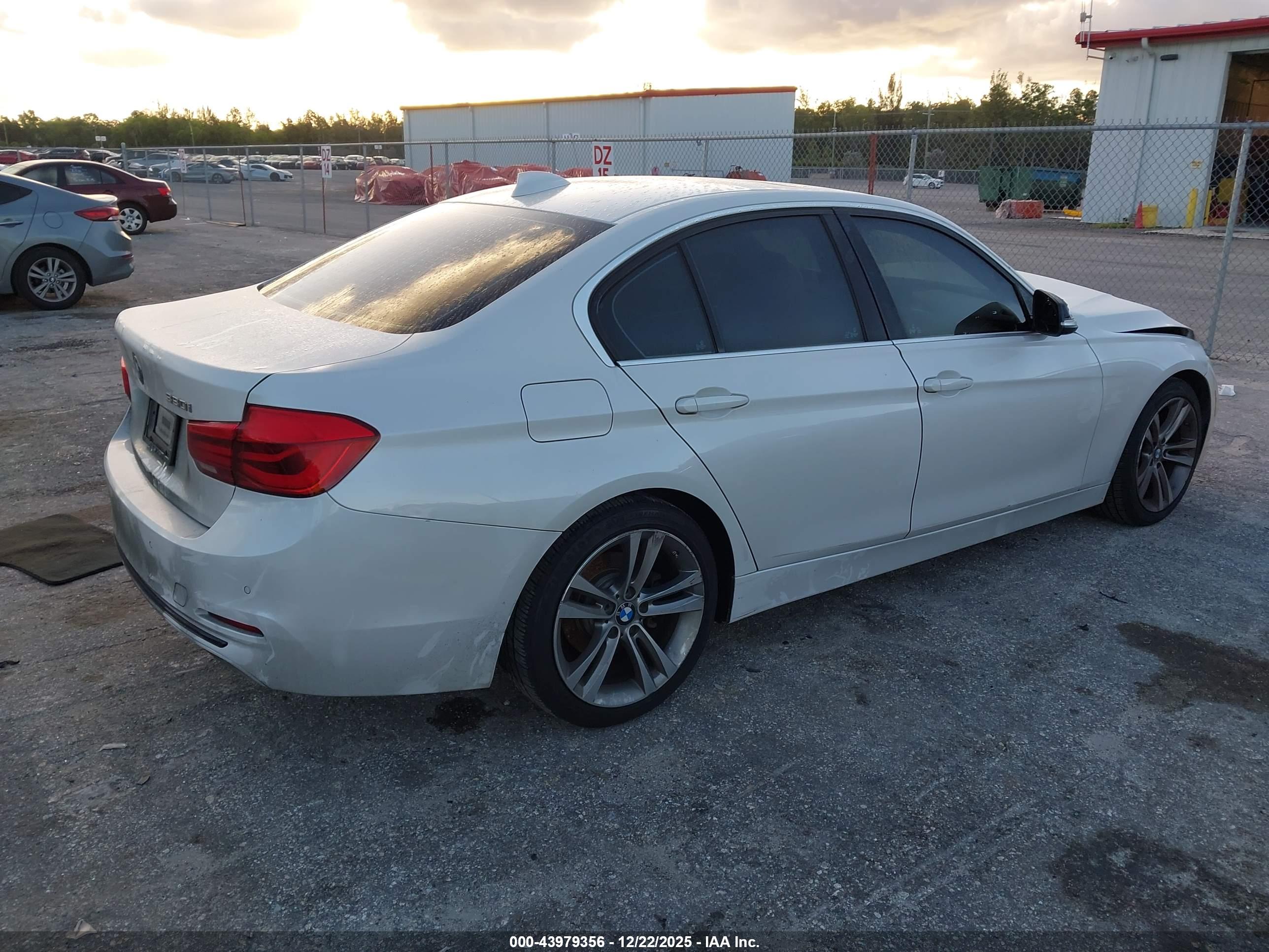 BMW 330I image 4
