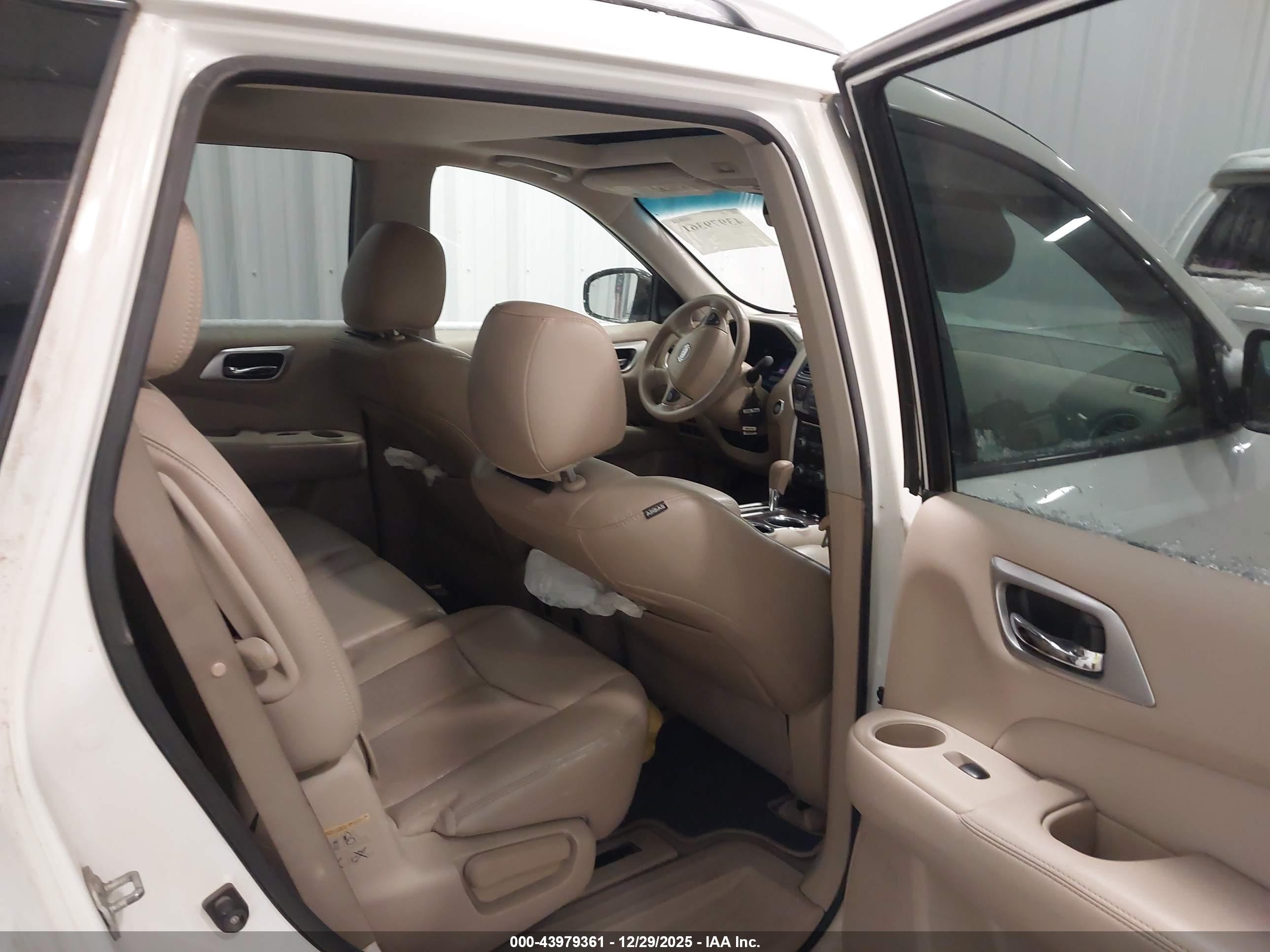 NISSAN PATHFINDER image 8