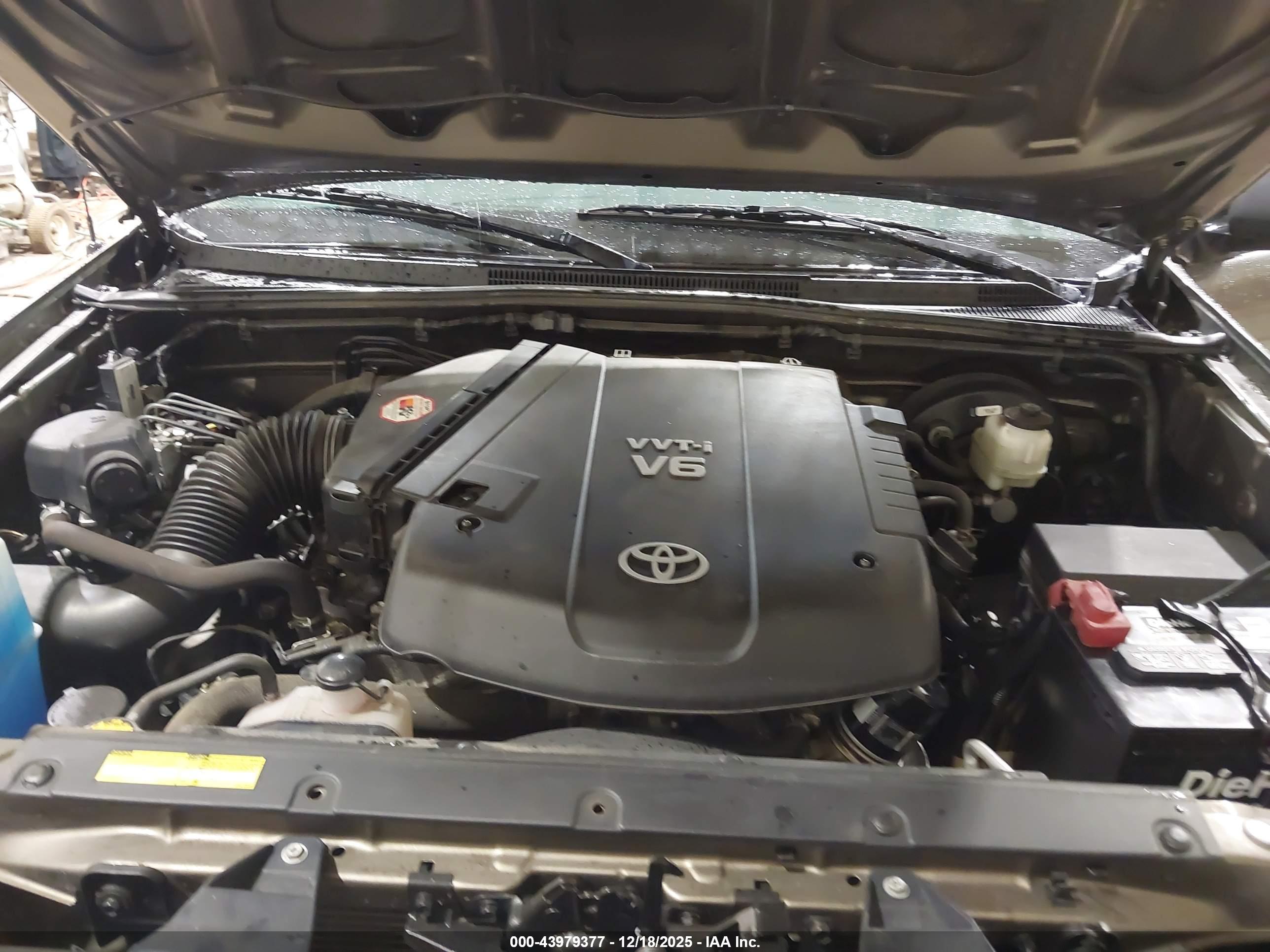 TOYOTA TACOMA image 10