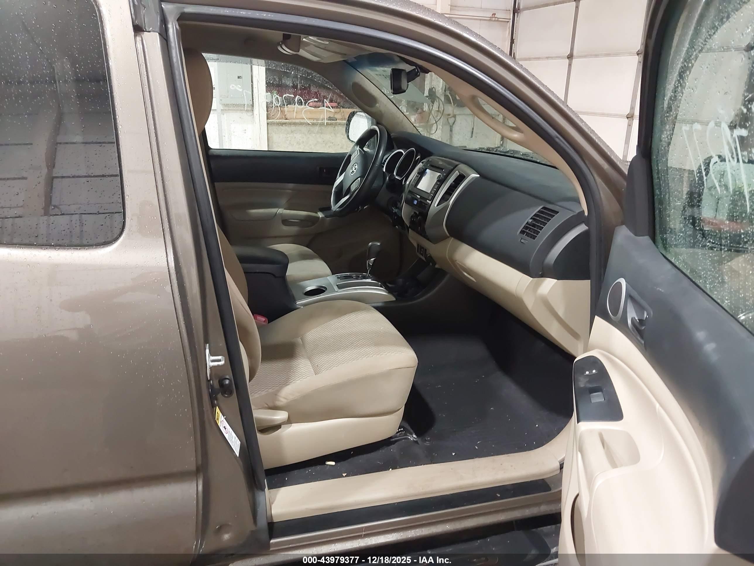 TOYOTA TACOMA image 5