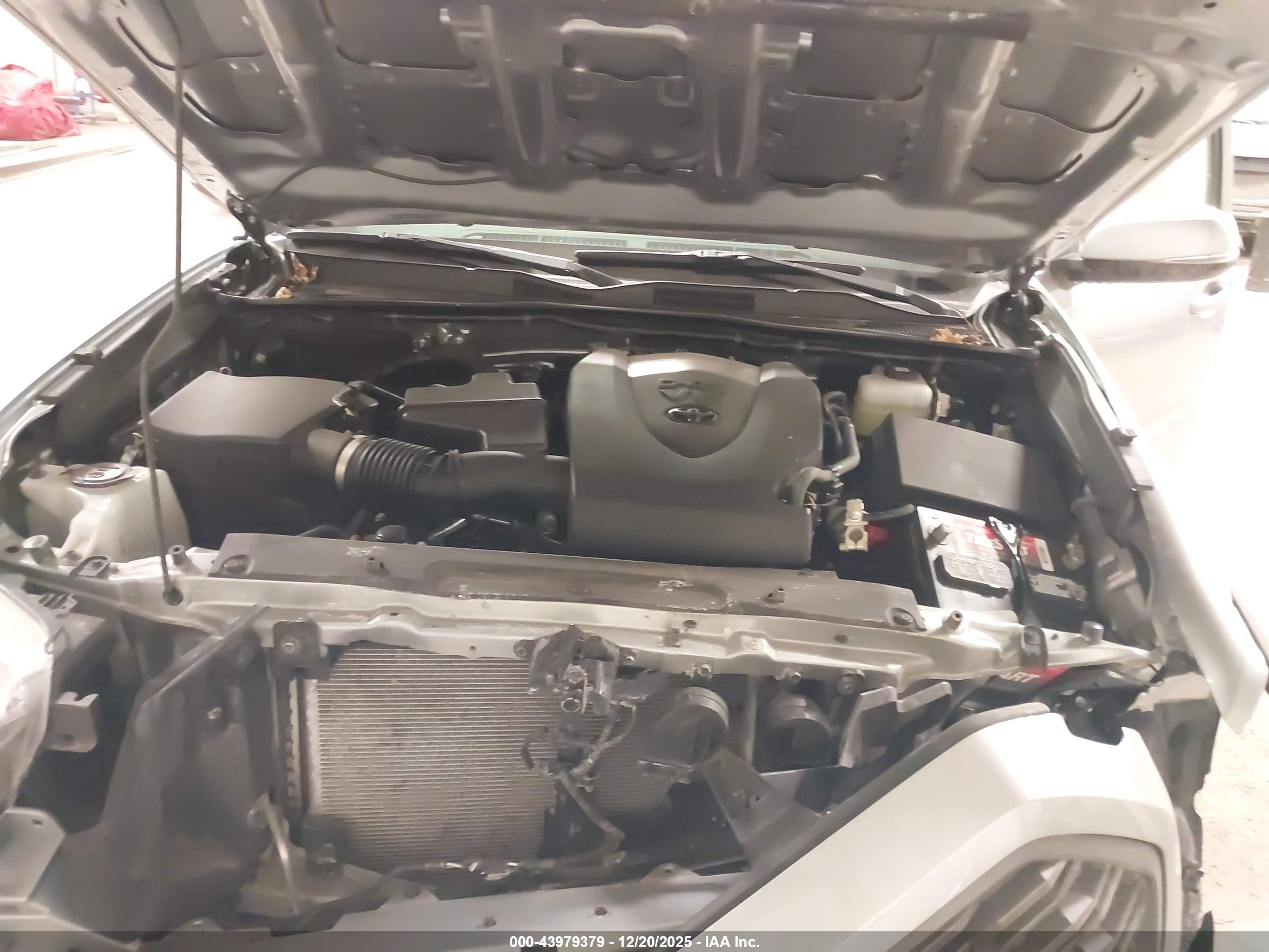 TOYOTA TACOMA image 10
