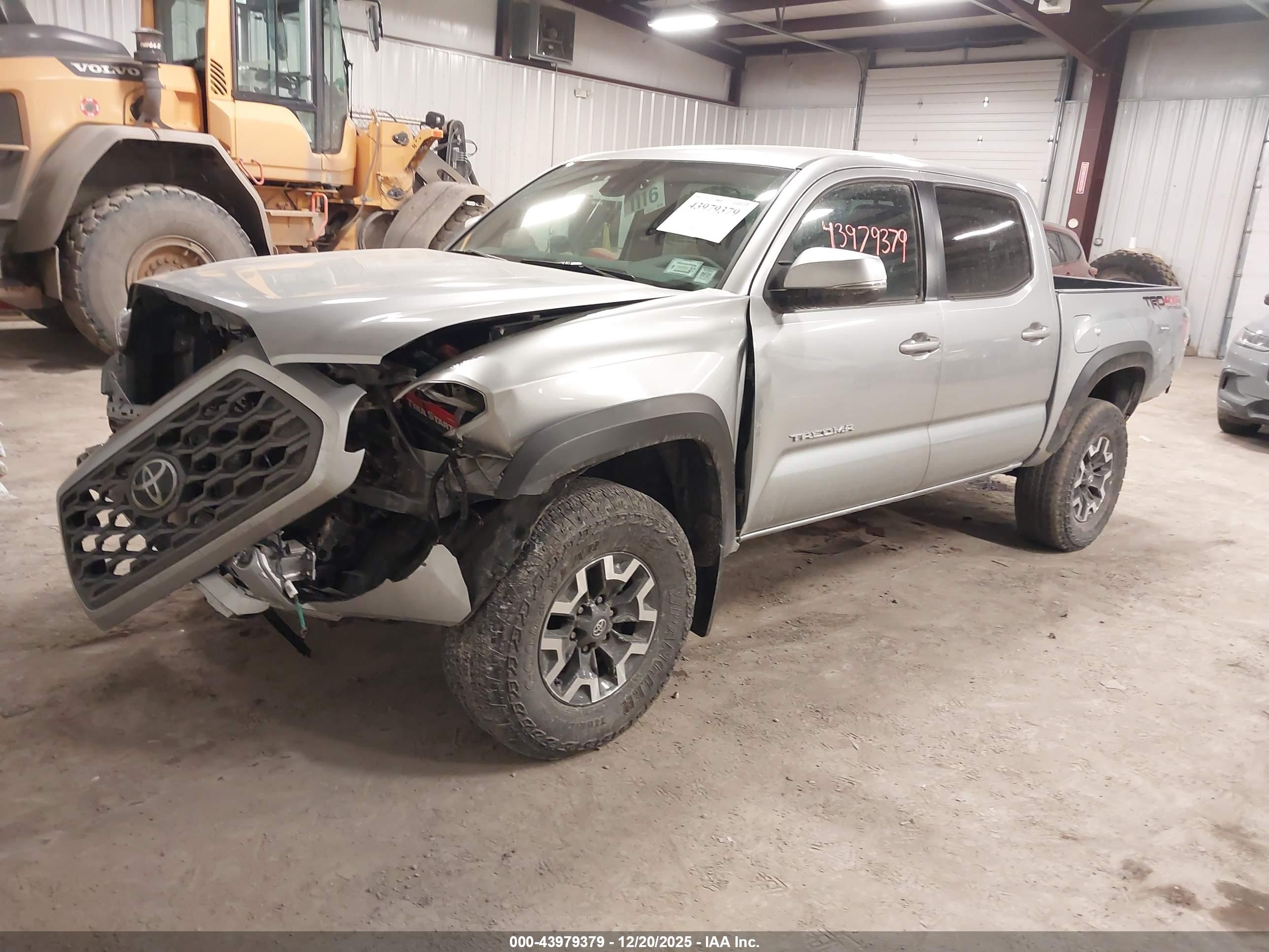 TOYOTA TACOMA image 2