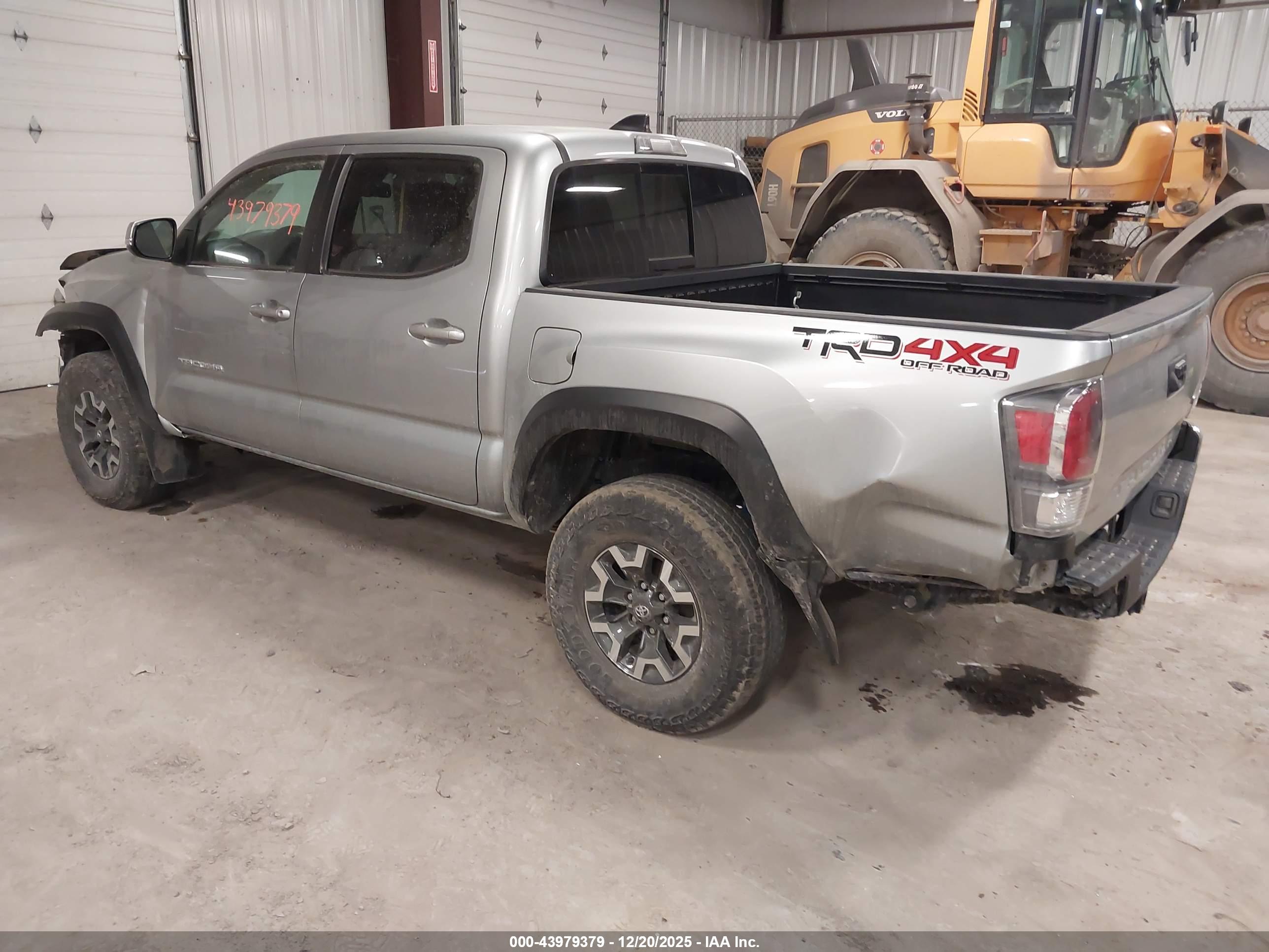 TOYOTA TACOMA image 3