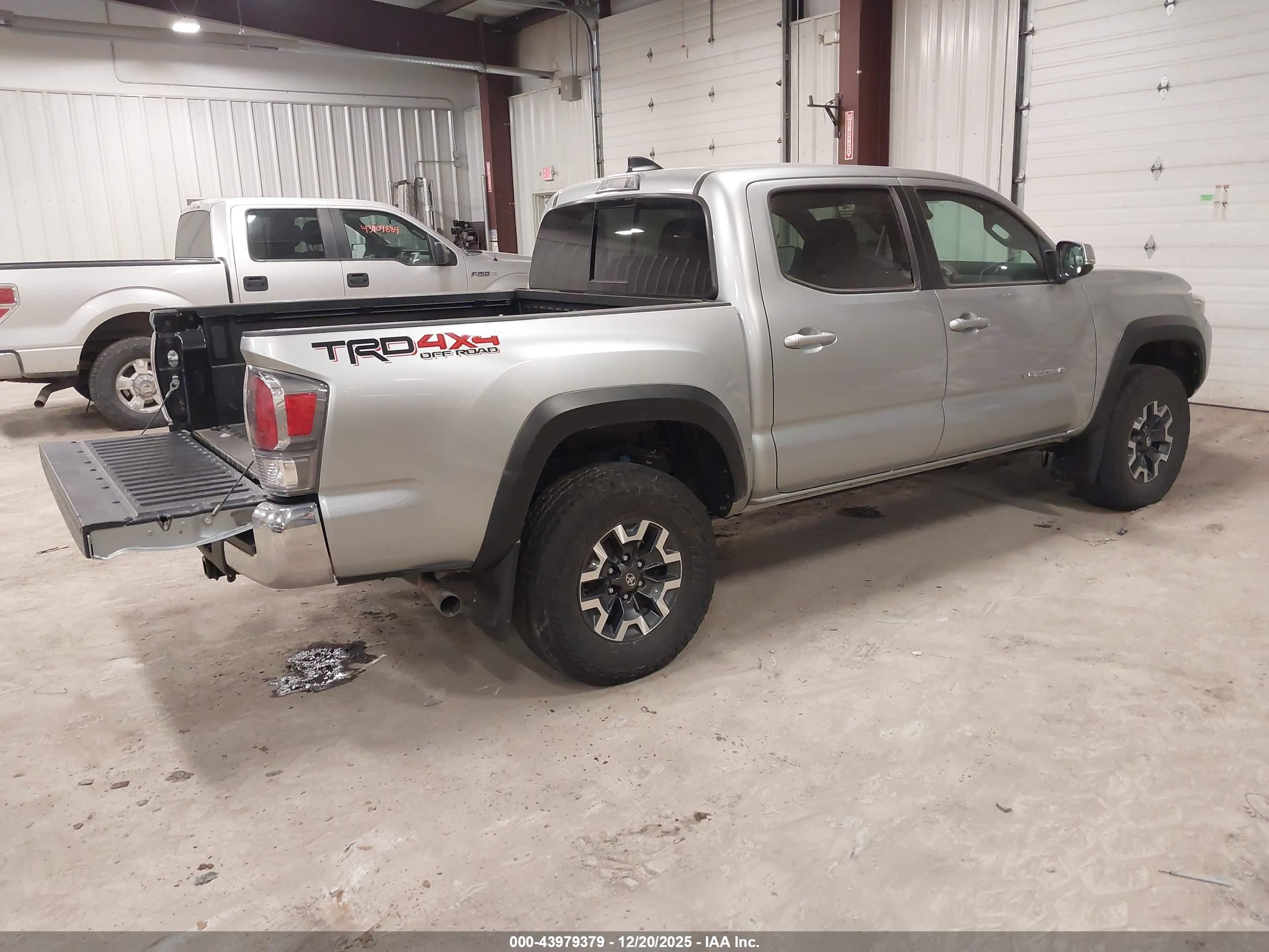 TOYOTA TACOMA image 4