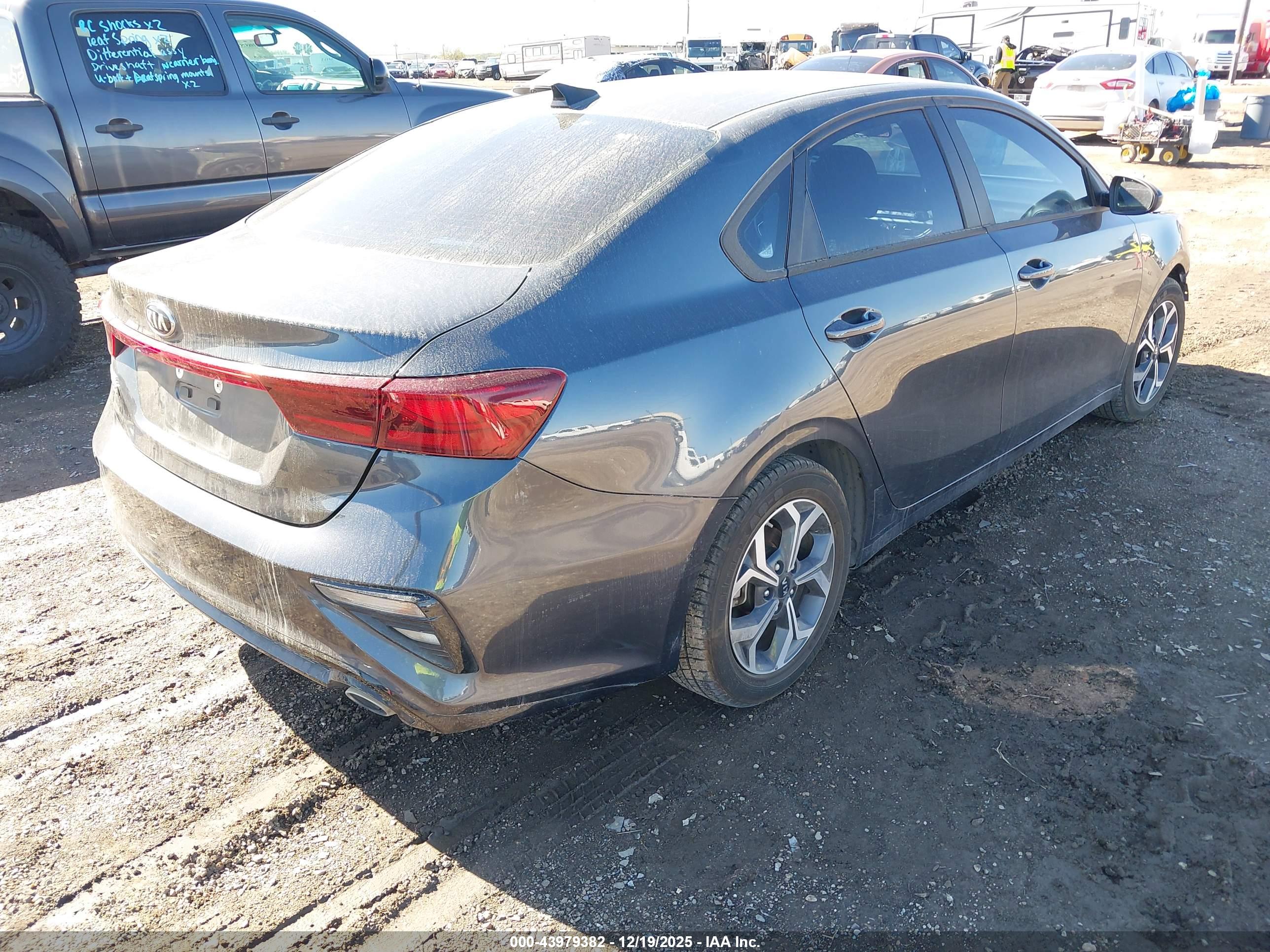 KIA FORTE image 4