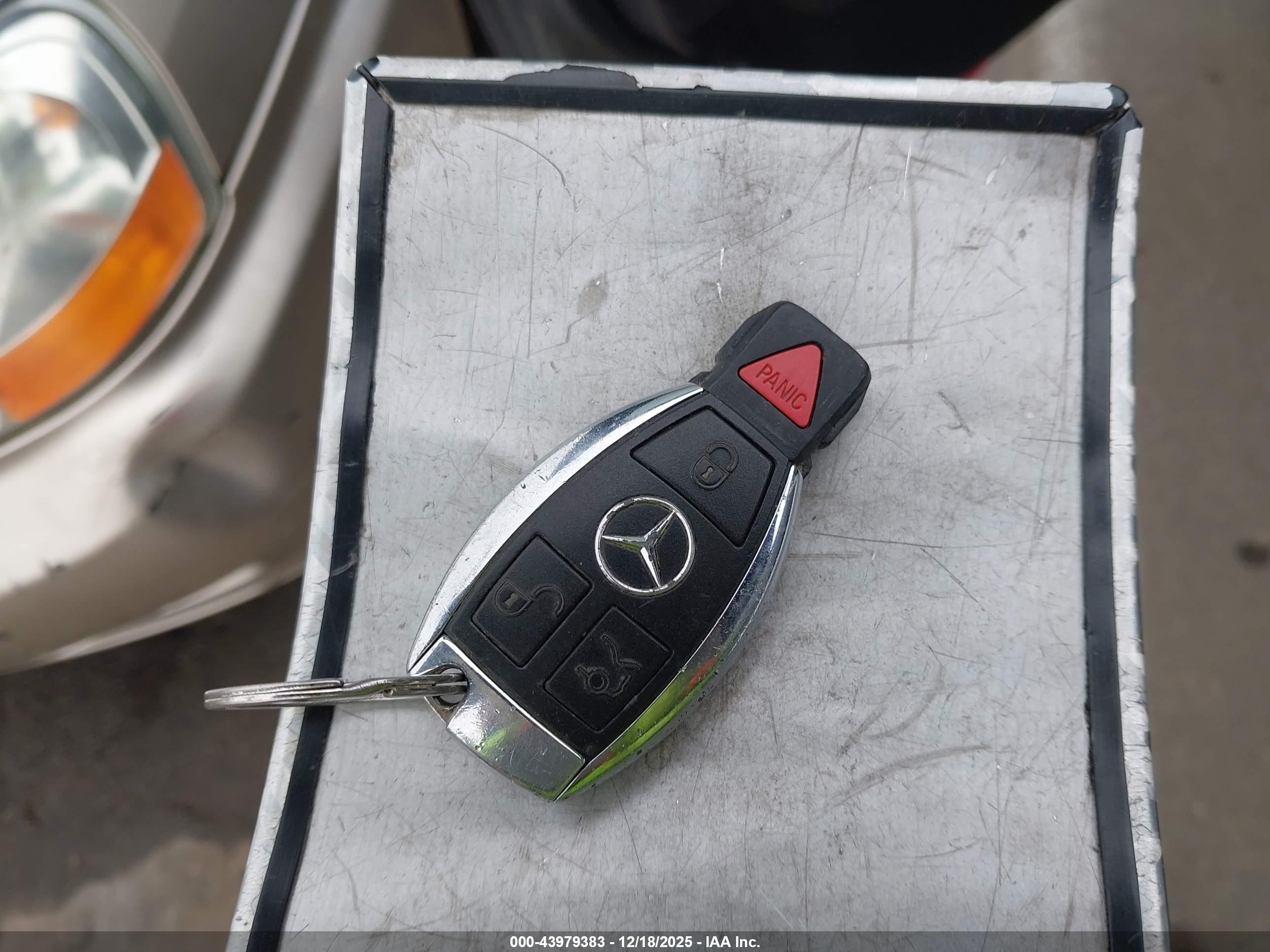 MERCEDES-BENZ C image 11